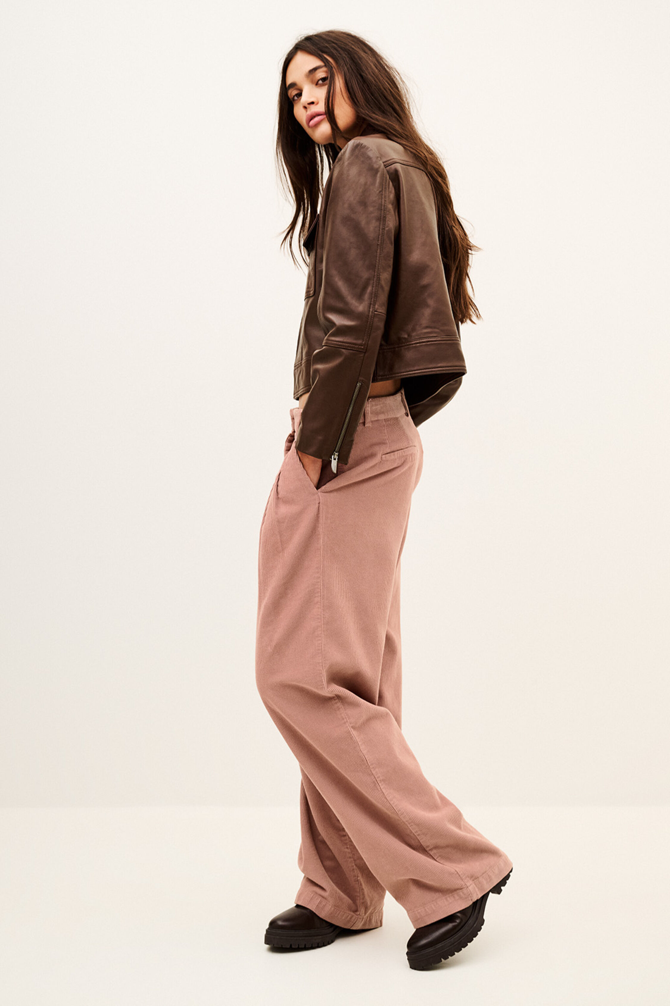 VEDWIN PANTS