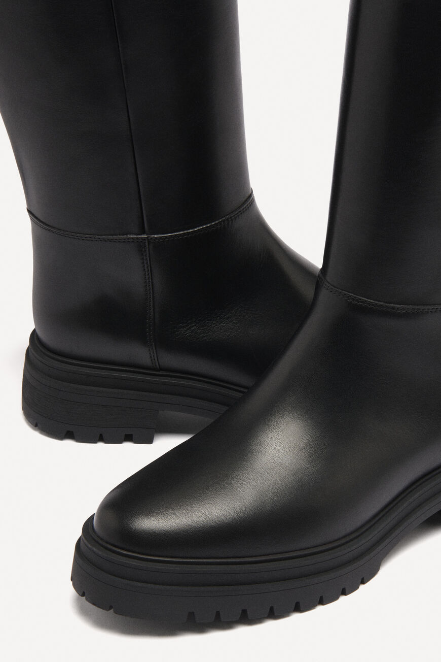 BOOTS CRAINY