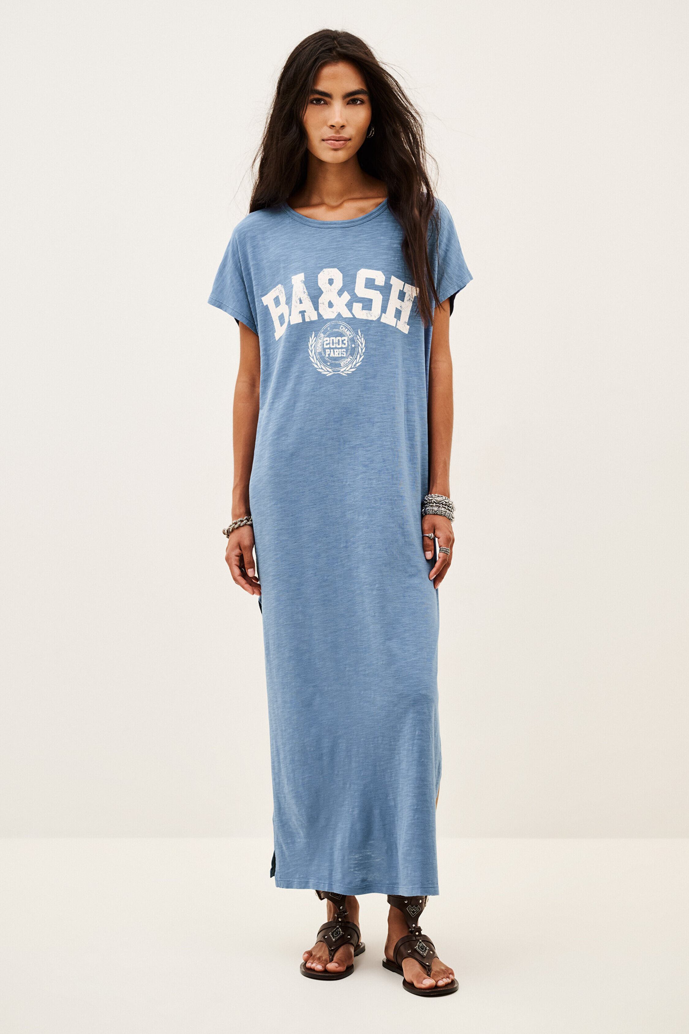 Robe CIVIA