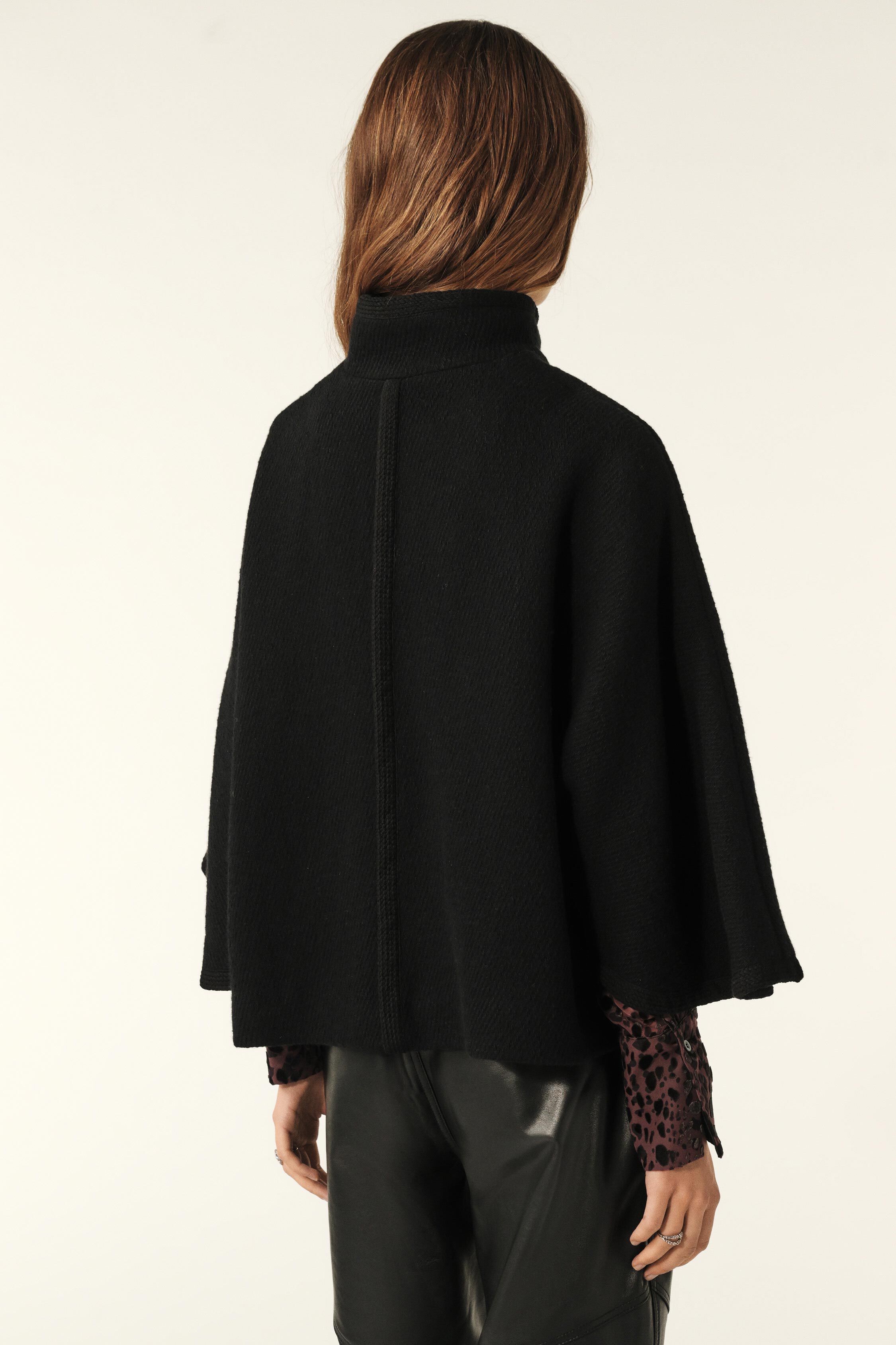 CLOAK VILLY