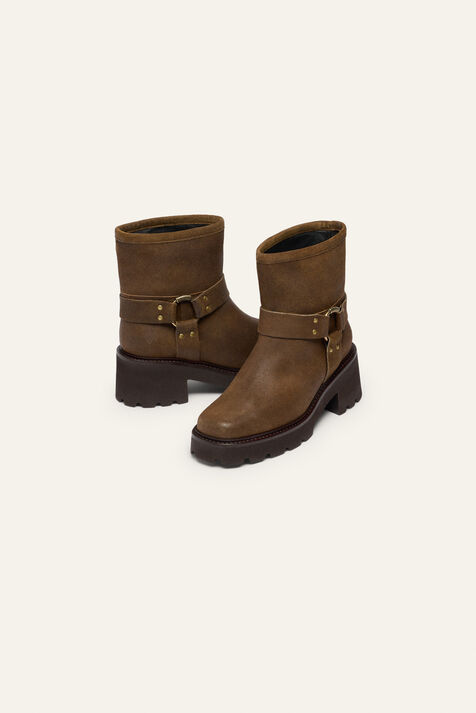 CONDA boots