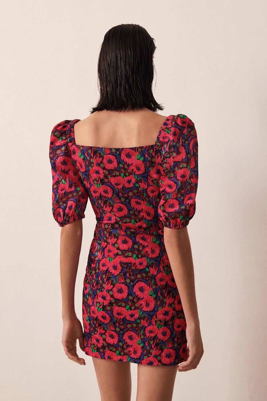 DRESS DOLLY