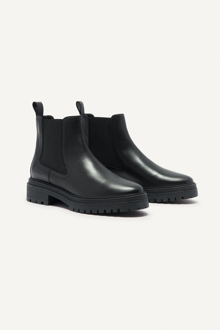 BOOTS CCODA