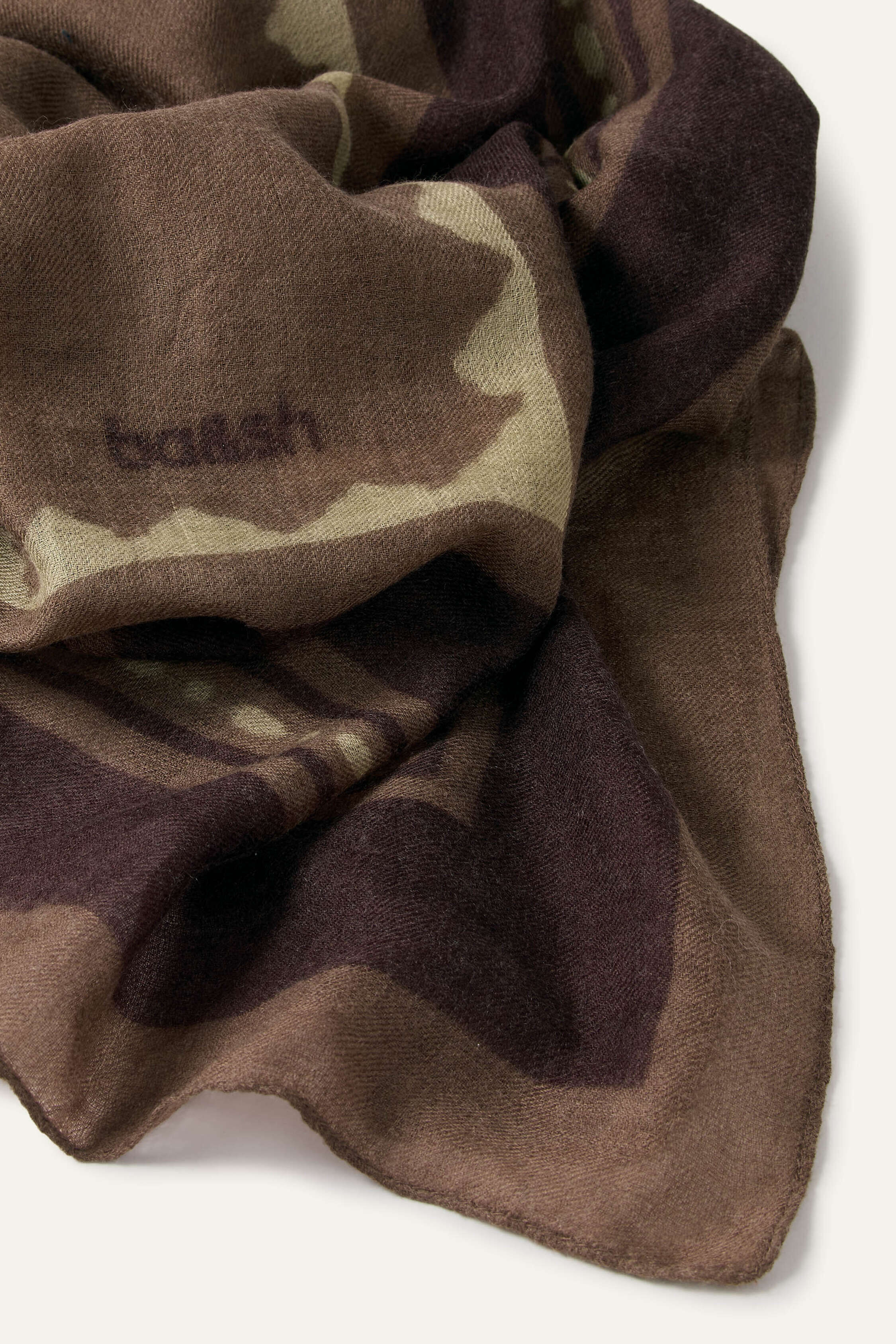 SCARF SOAN