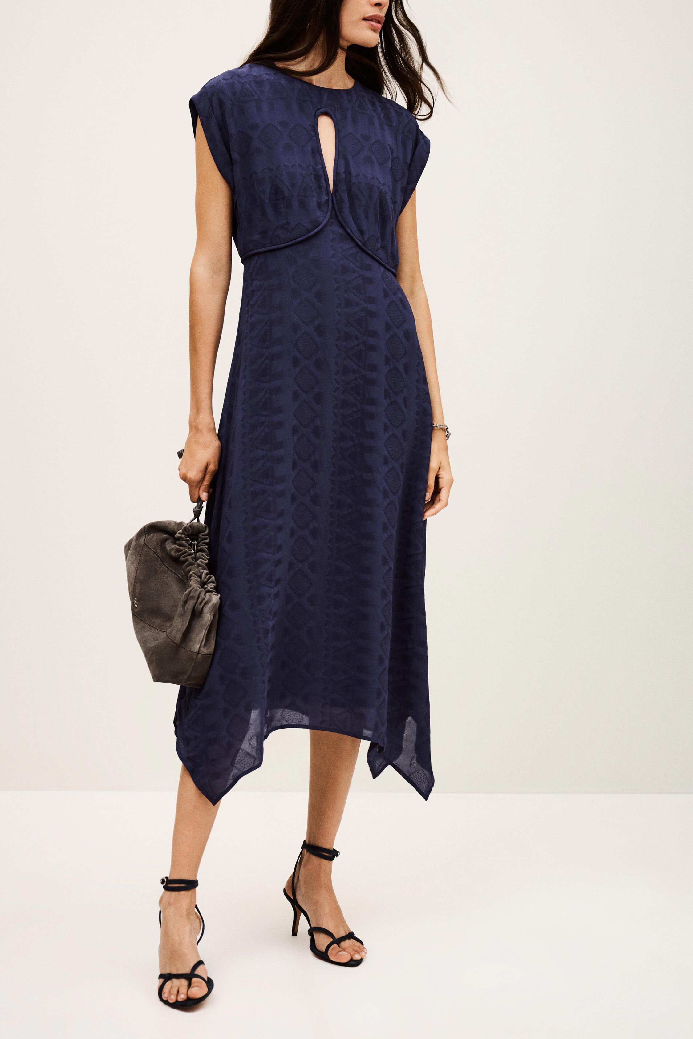 dress INAIA