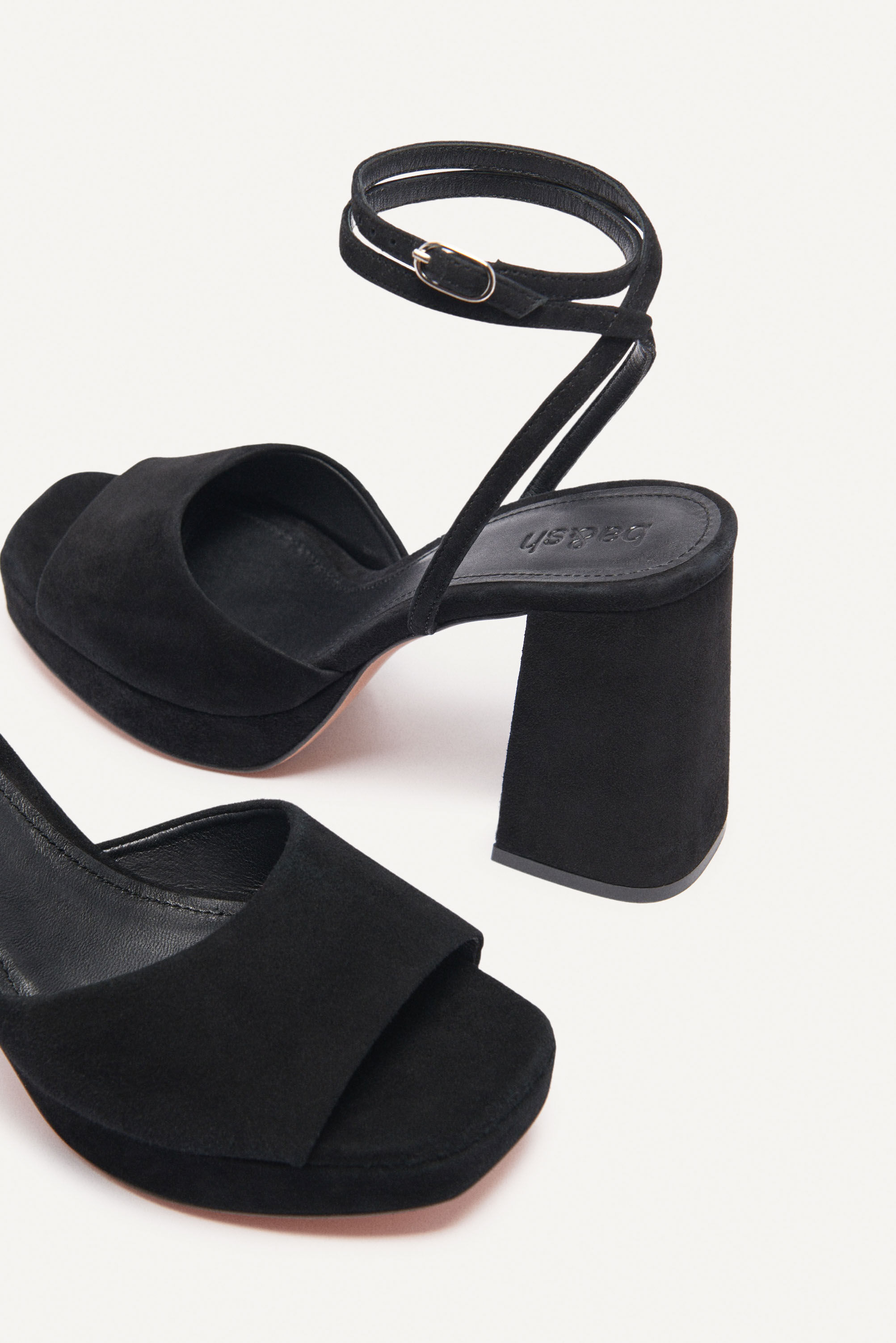 sandals CASTRIA