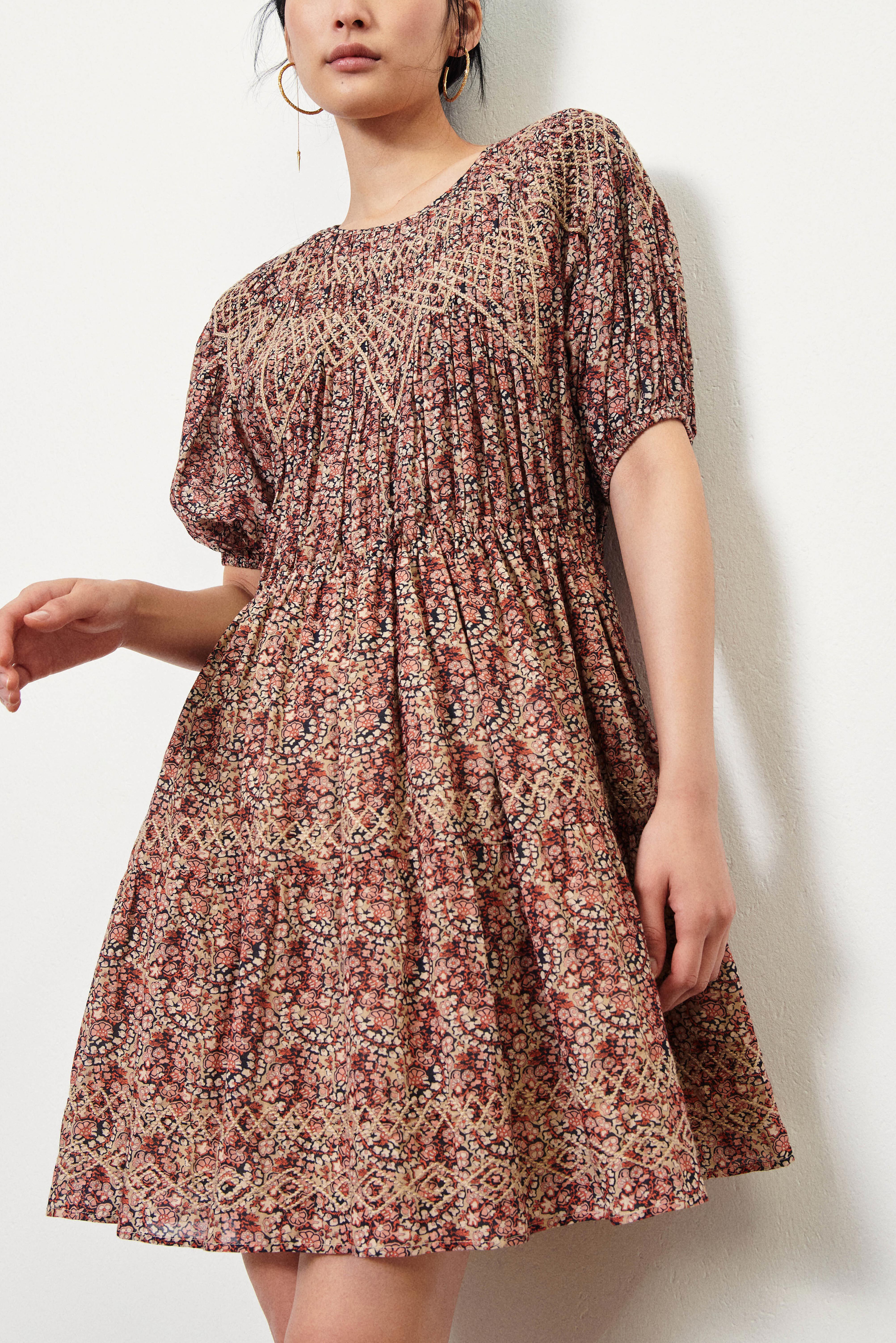 DRESS IRIS