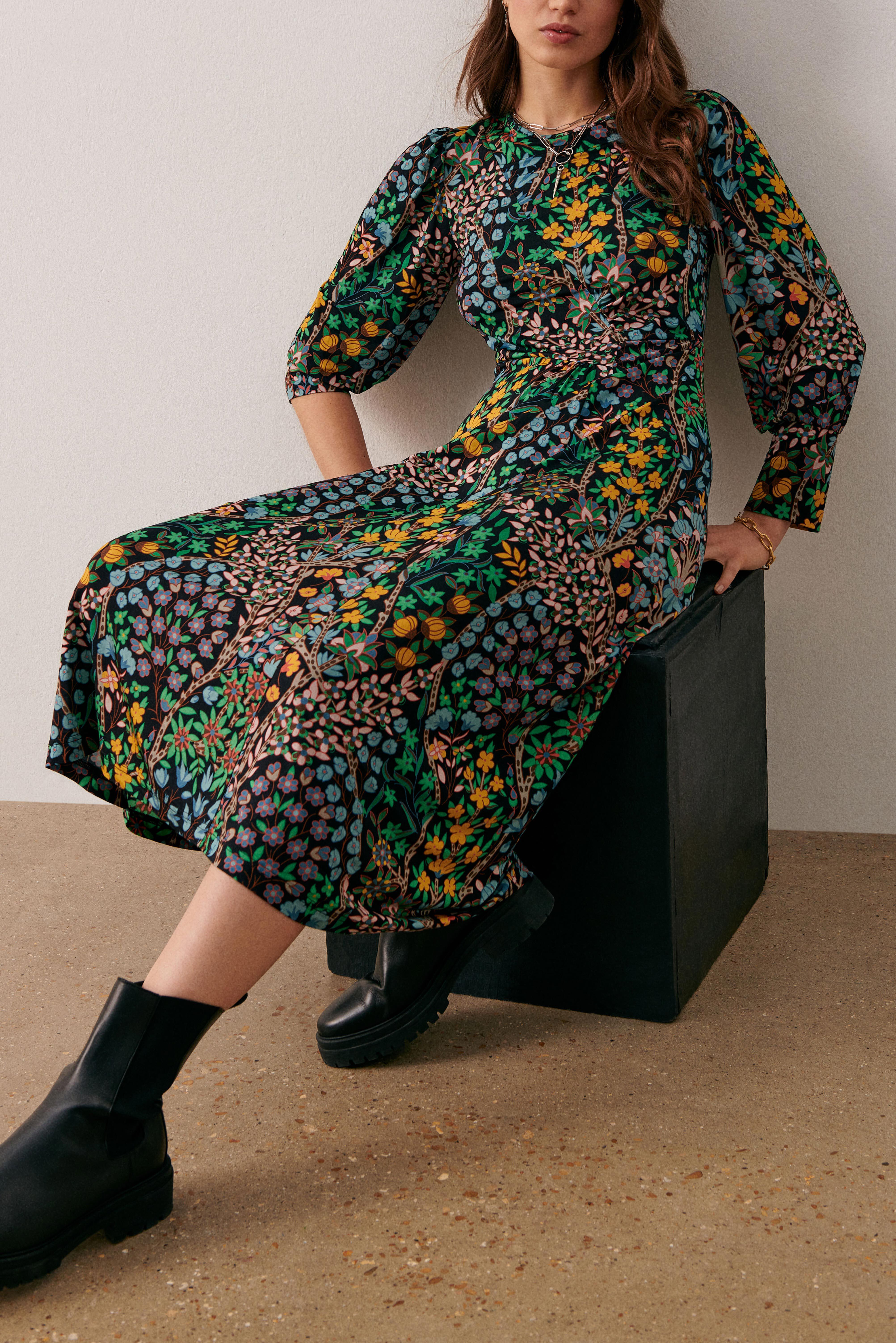 DRESS FALY
