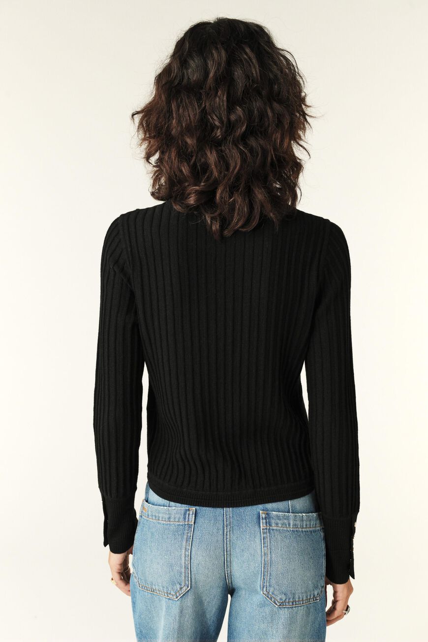 jumper JINIE