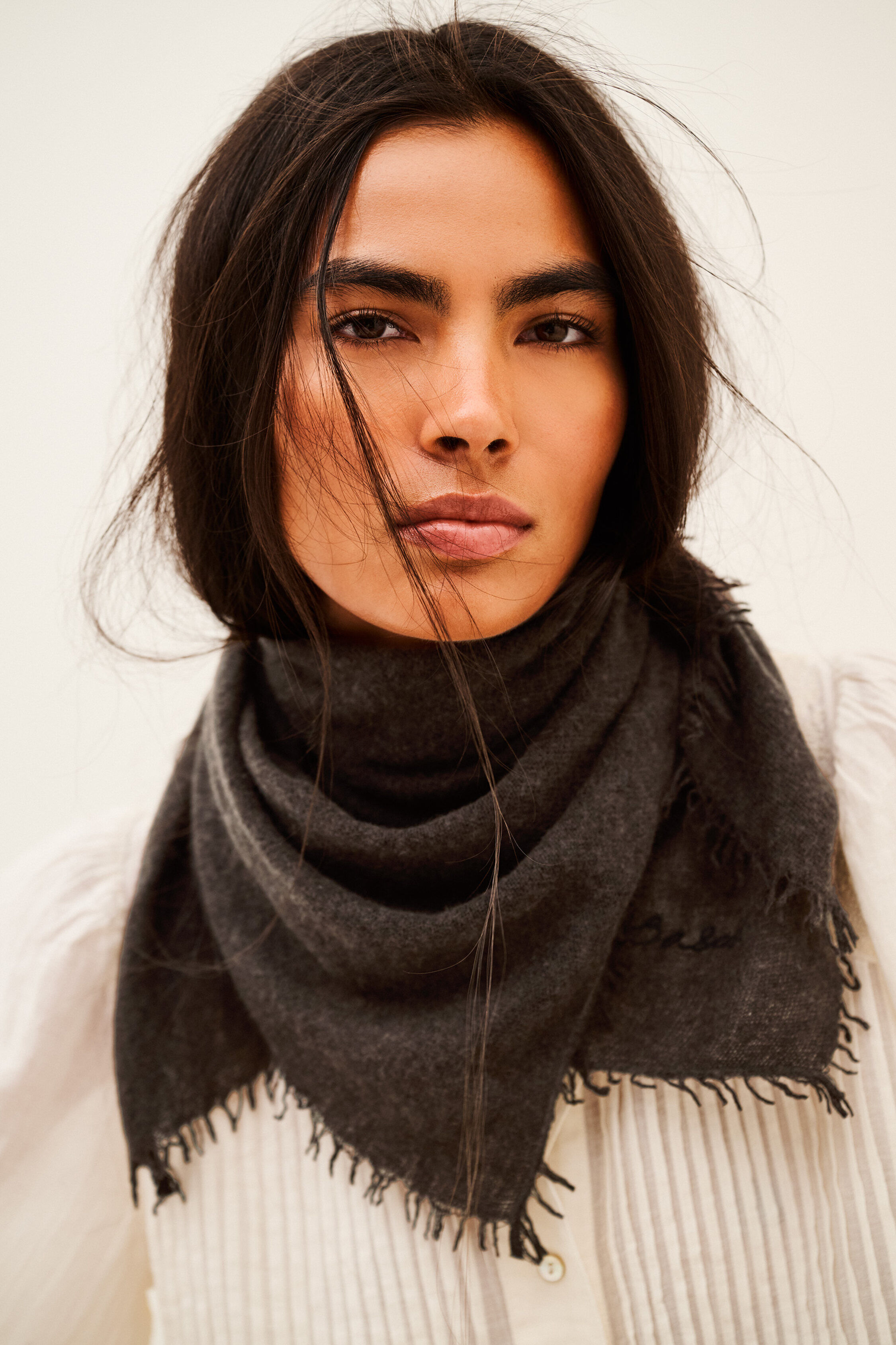 SCARF SOLOMON