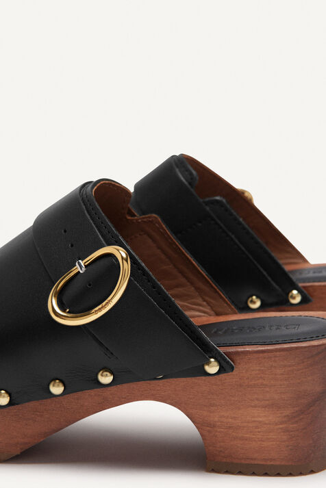 CLOGS CLOG