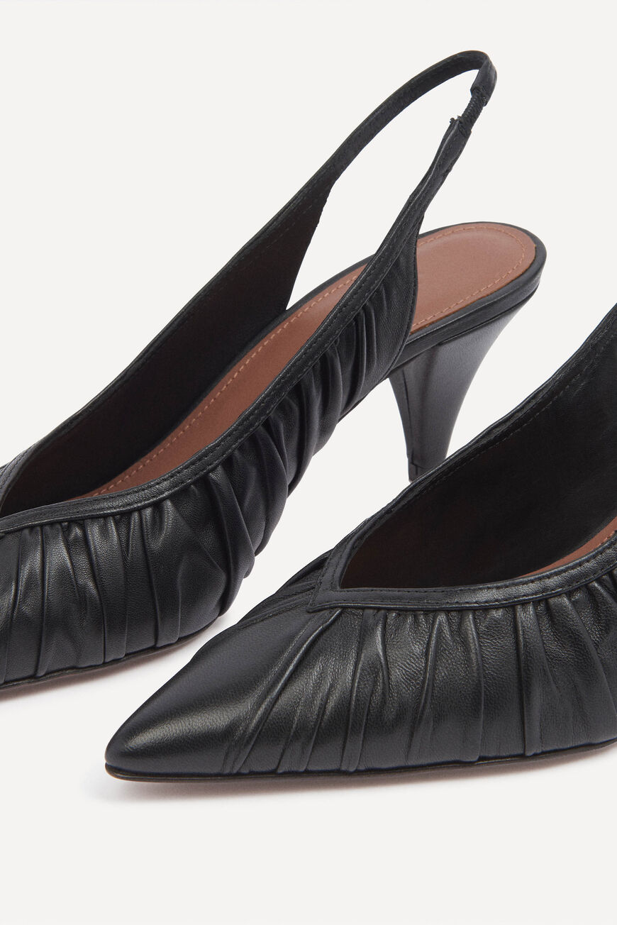 PUMPS CHERRY