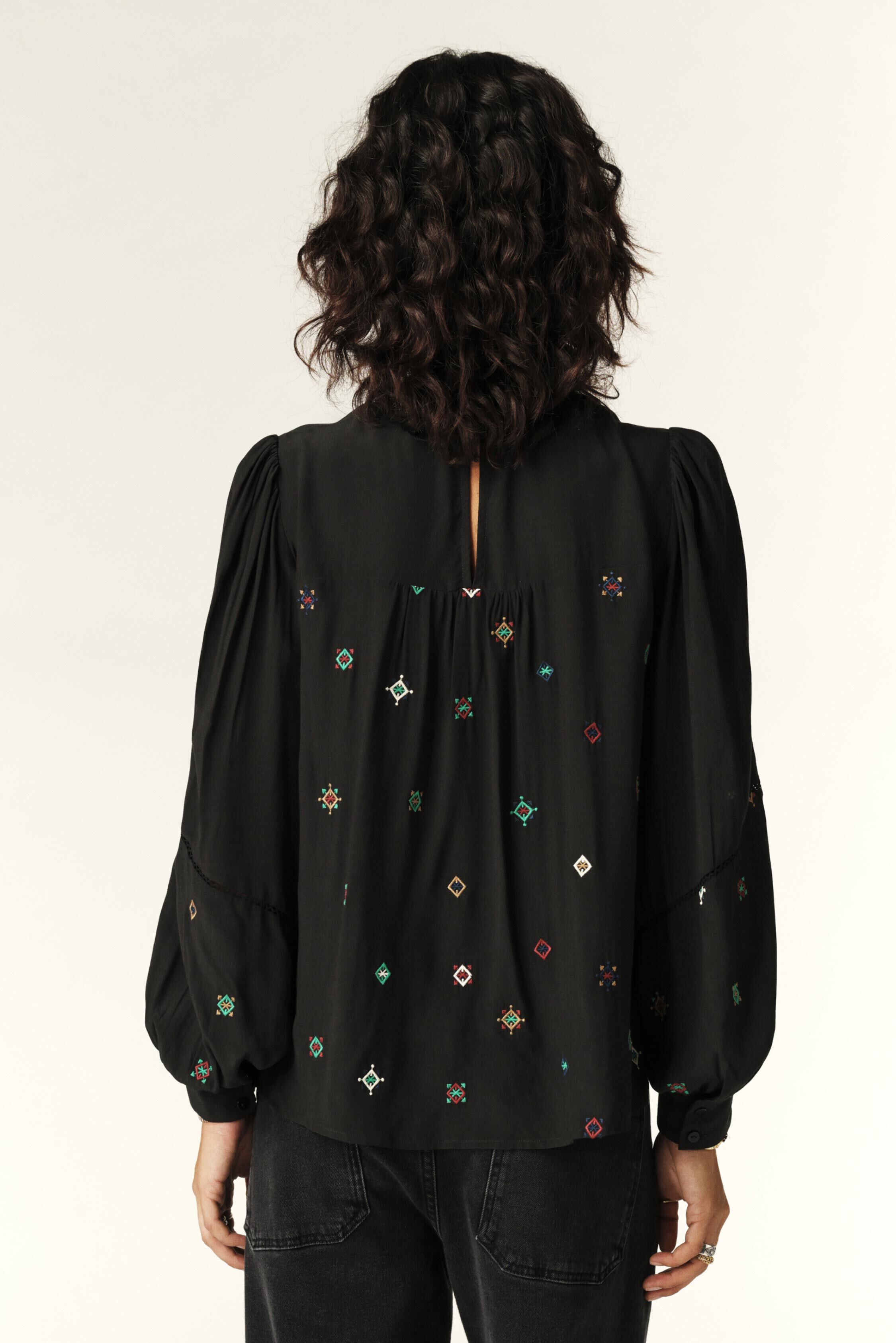 blouse BINTI