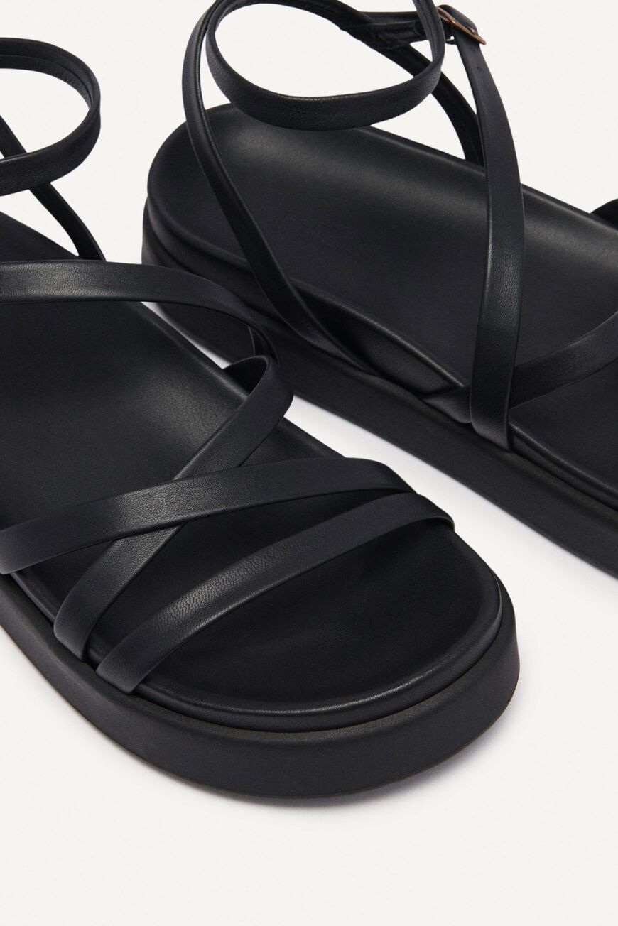 SANDALS CHANA