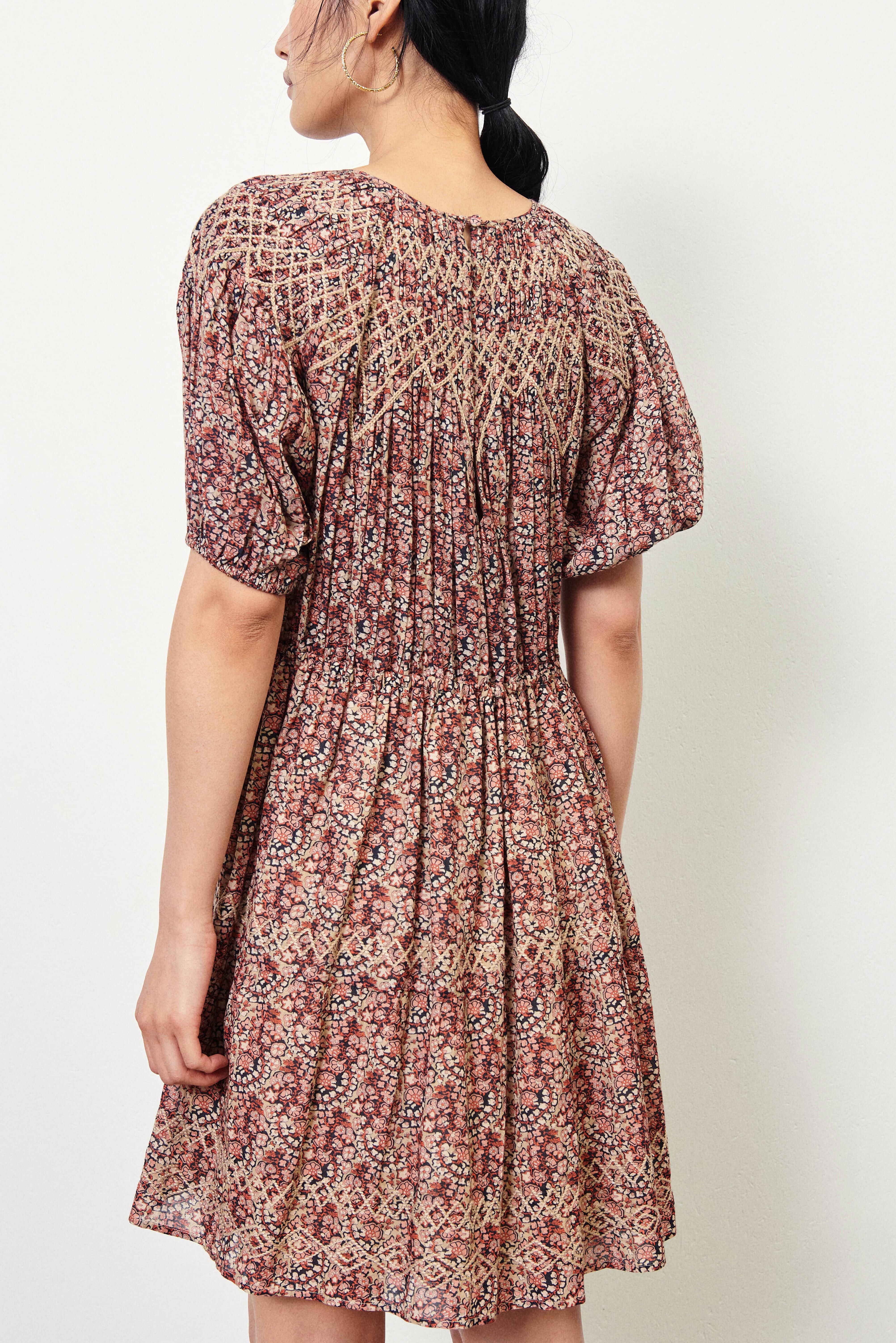 DRESS IRIS