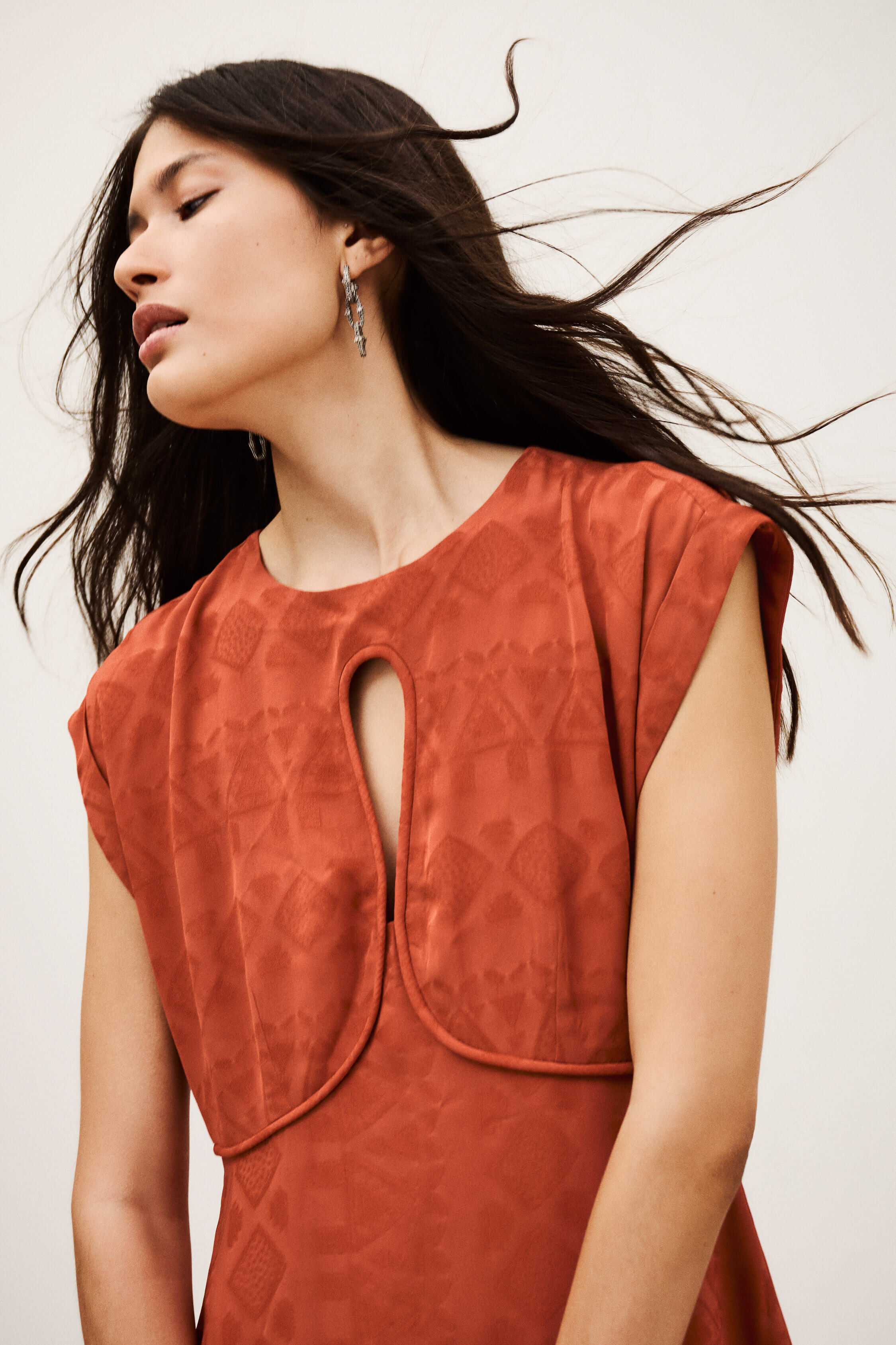 dress INAIA