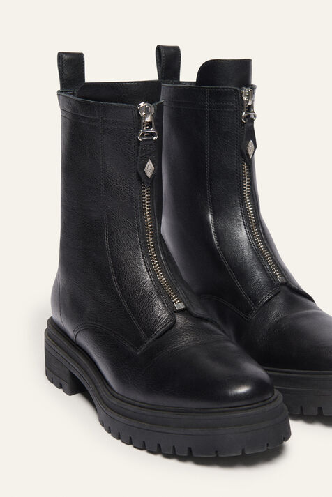 boots CARL