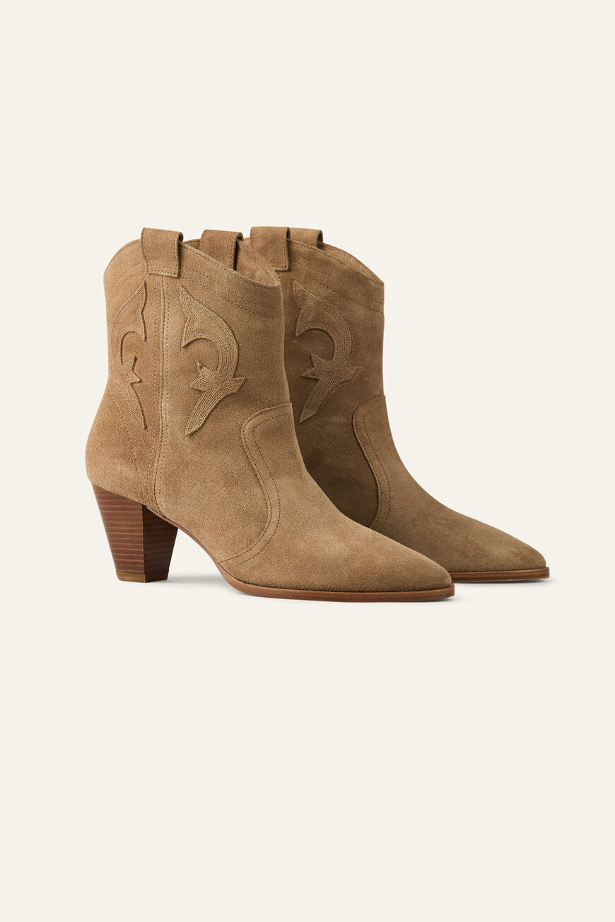 BOOTS NEW CASEY