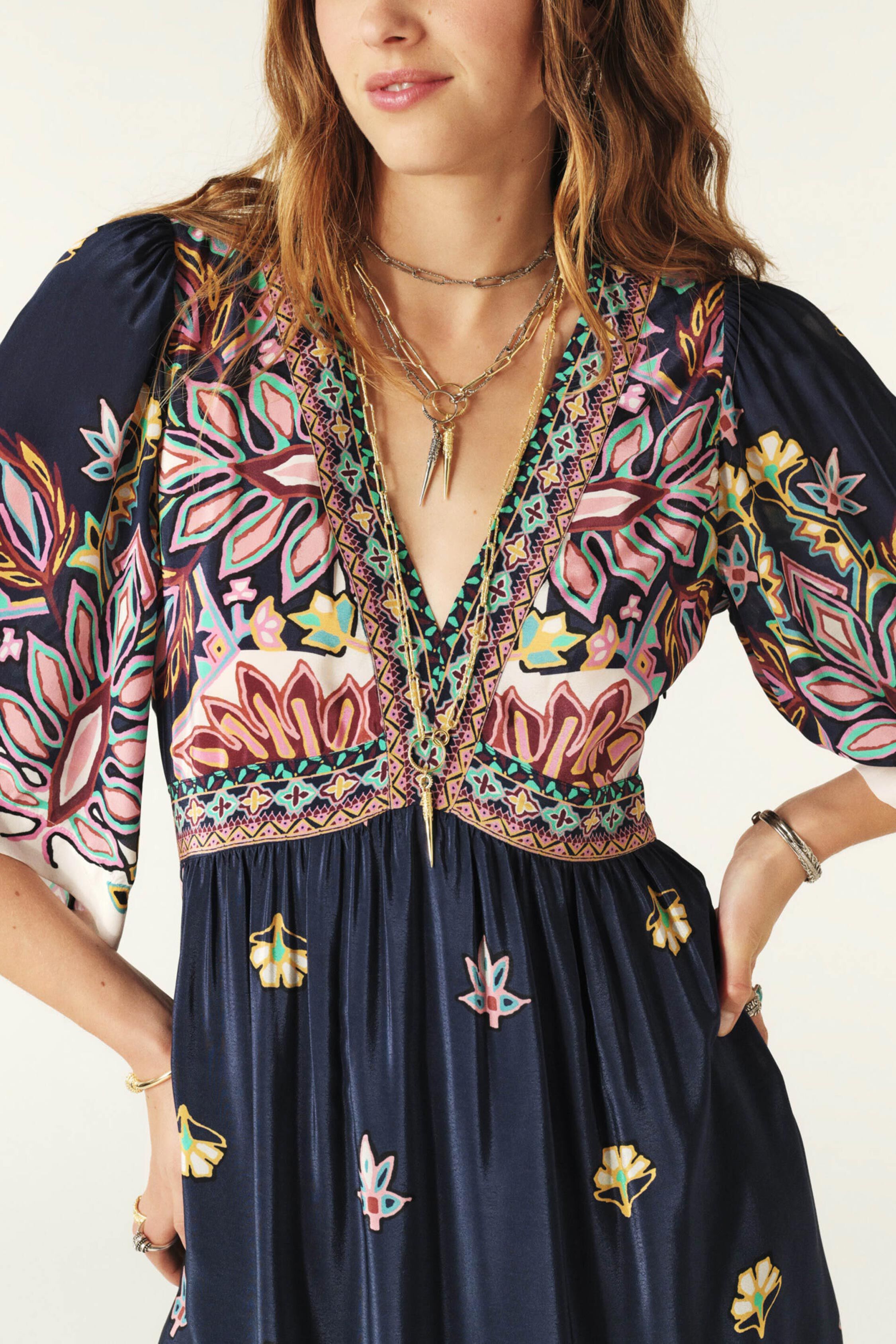 dress LEVIA