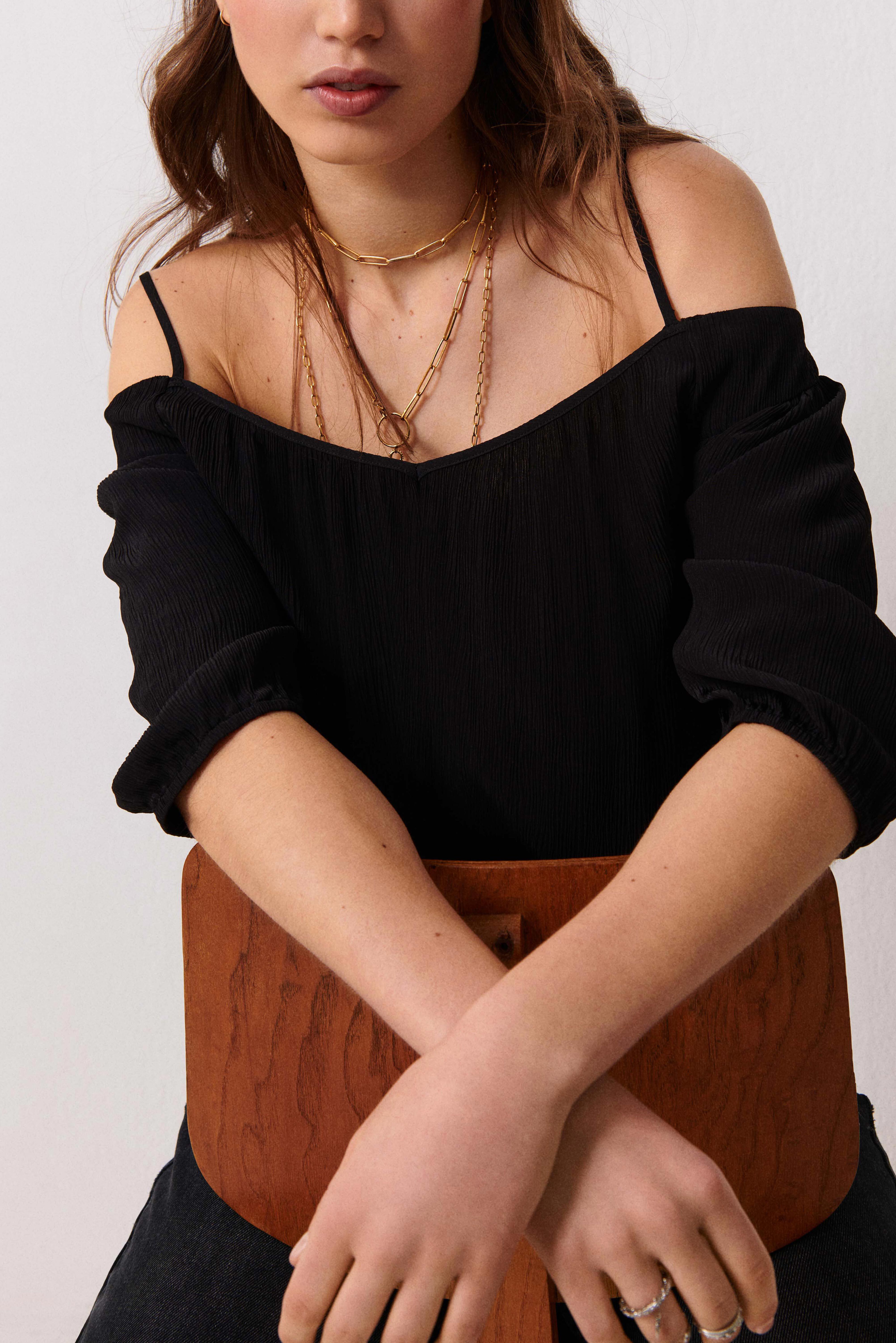 TOP NAYA