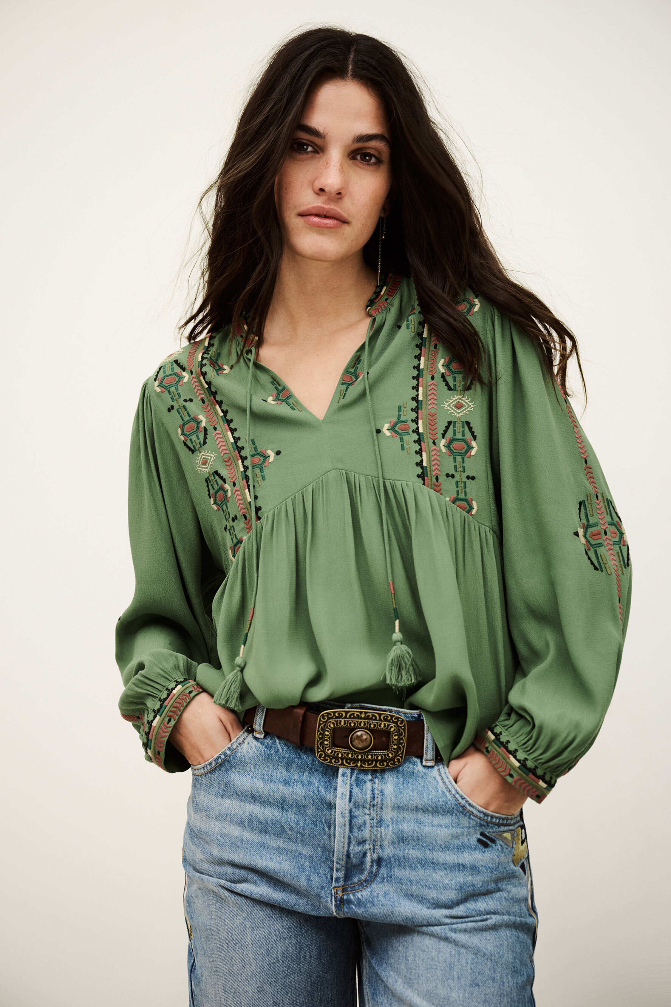BLOUSE TILT