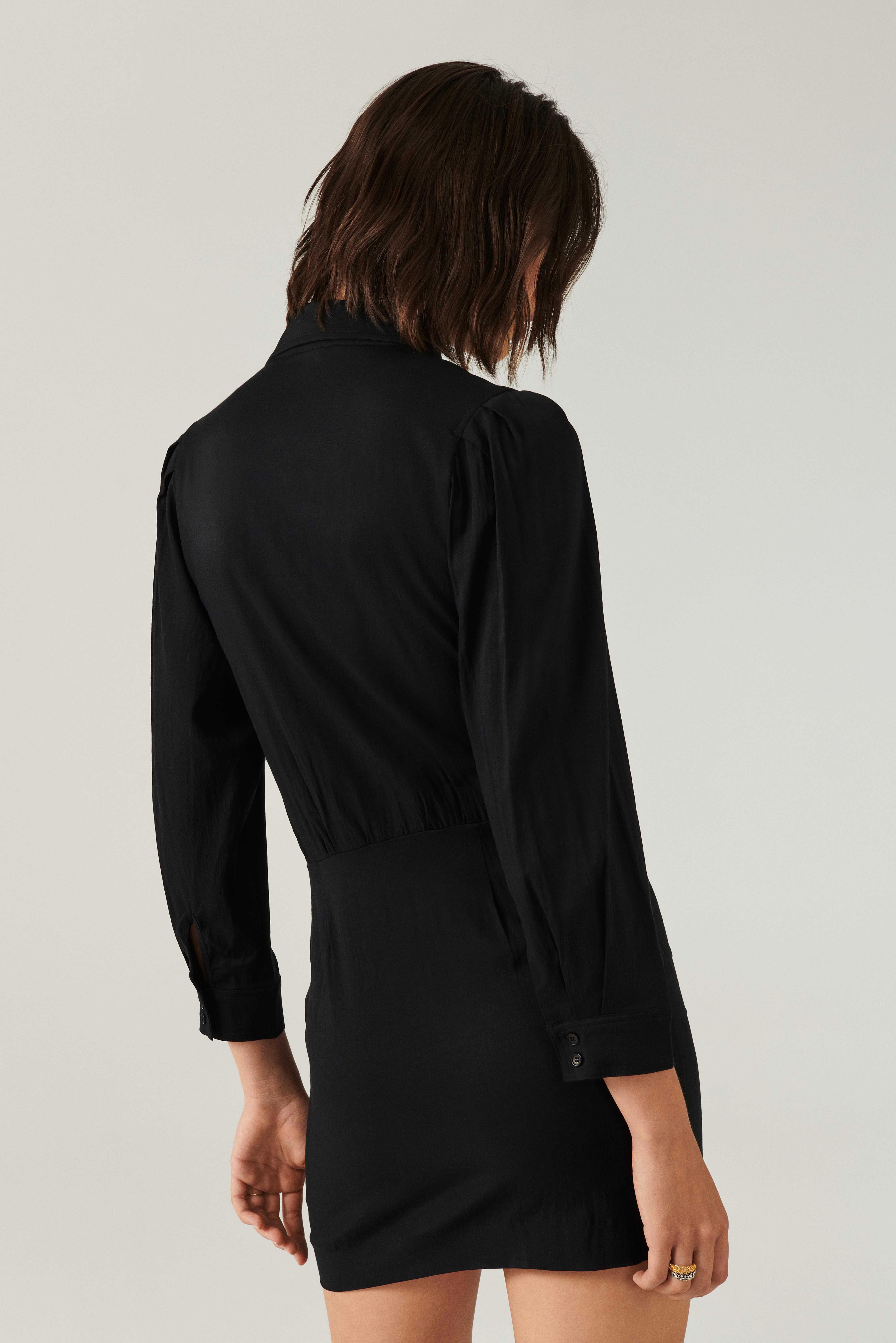 ROBE KOANE