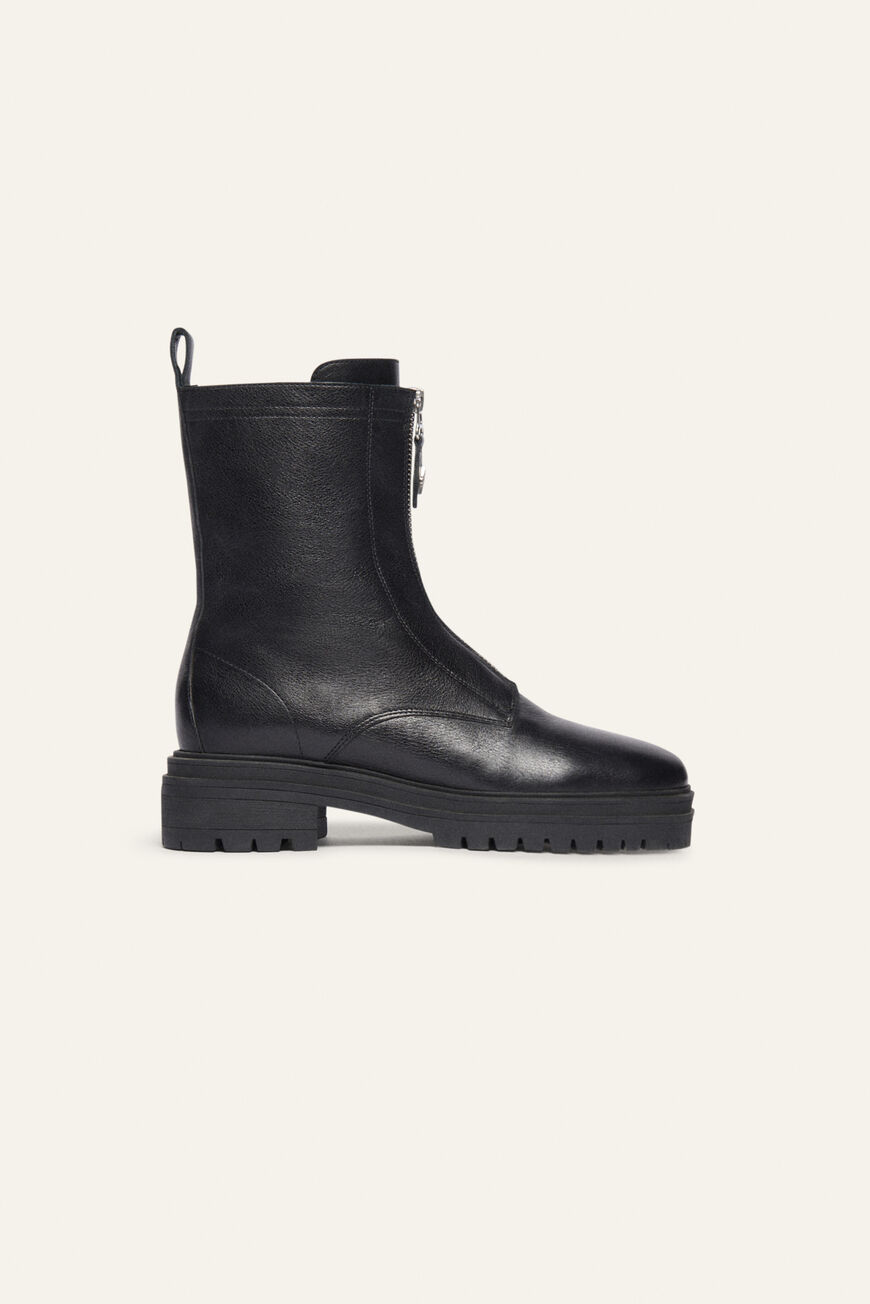 boots CARL