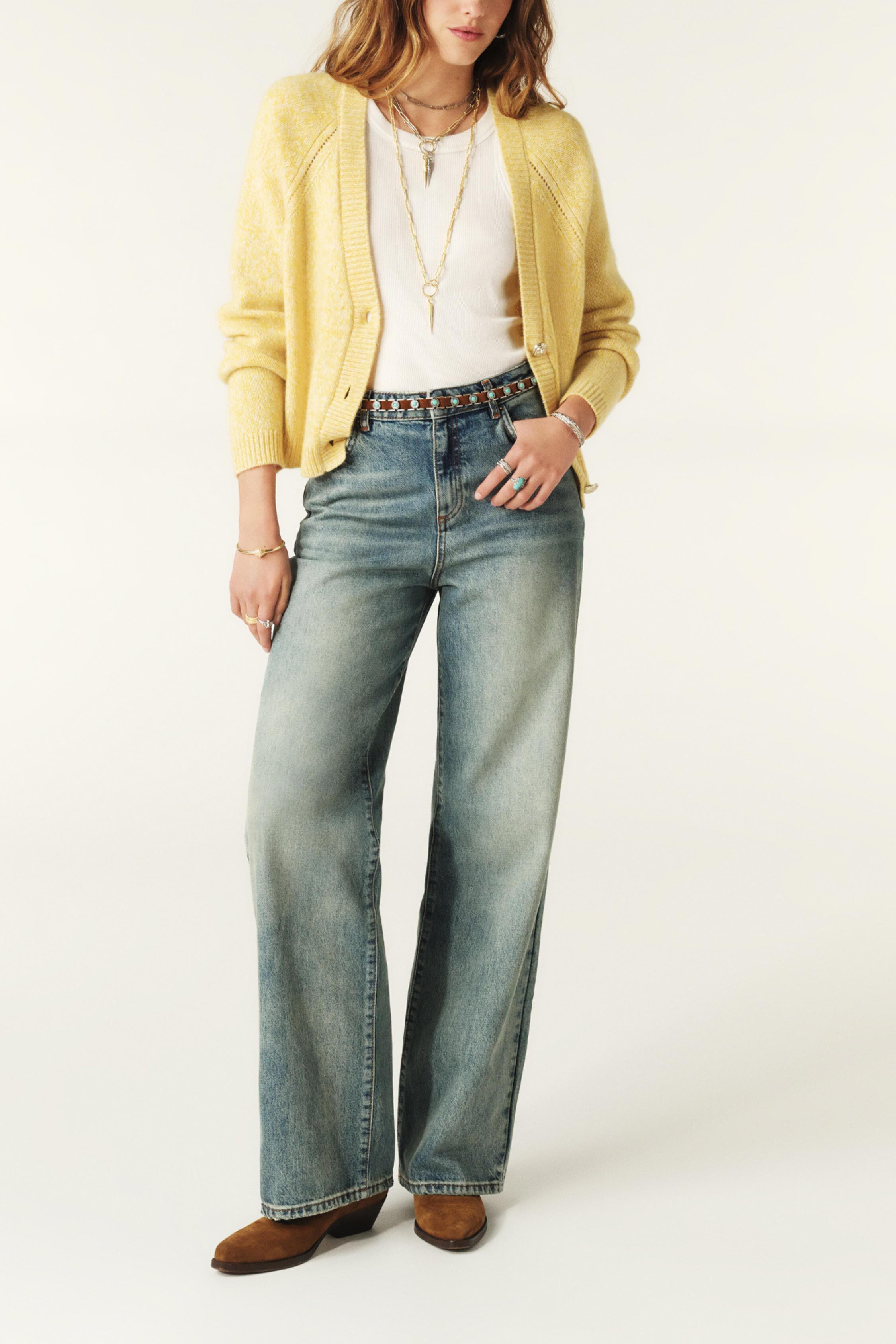 vest CARILA