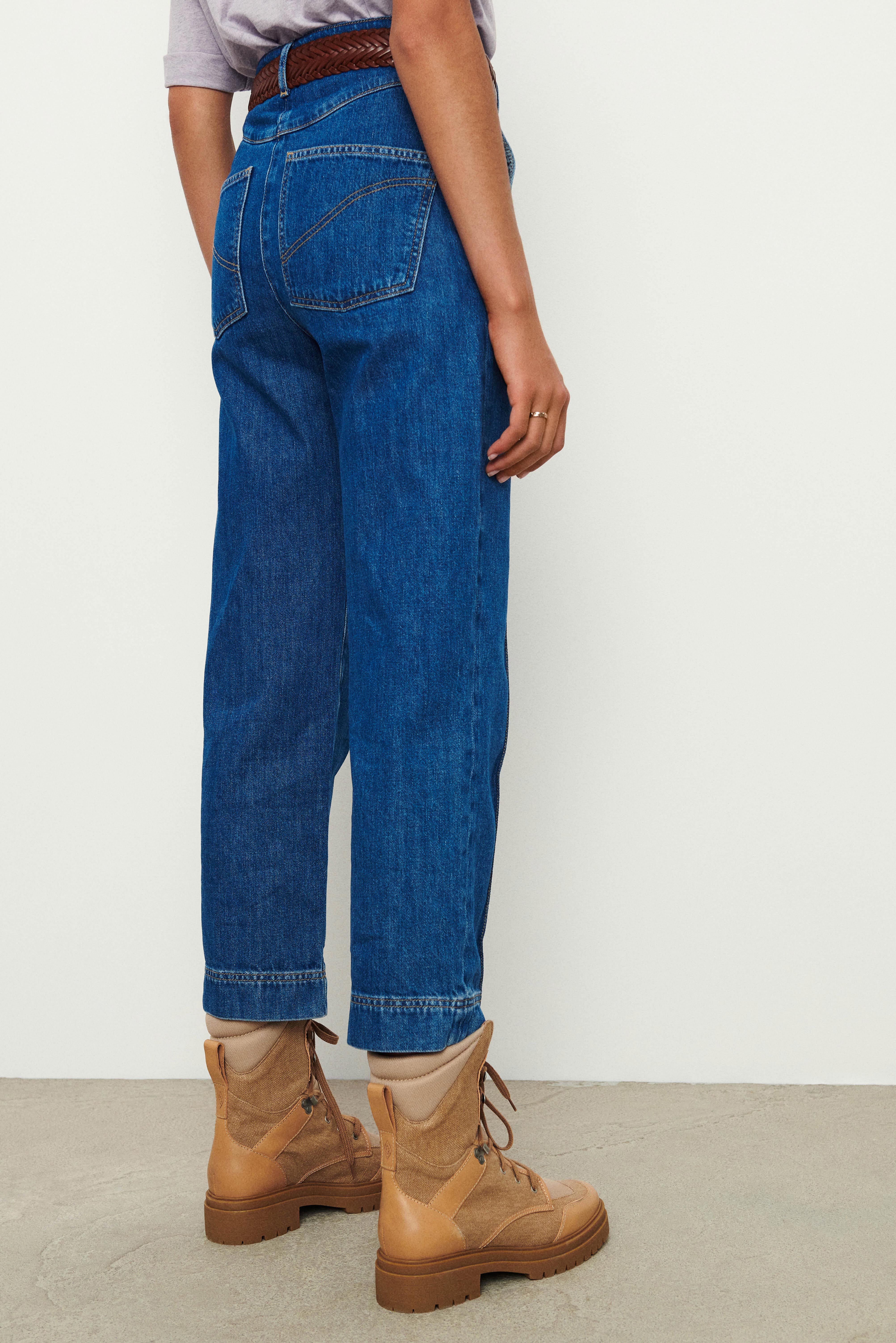 JEANS LEO