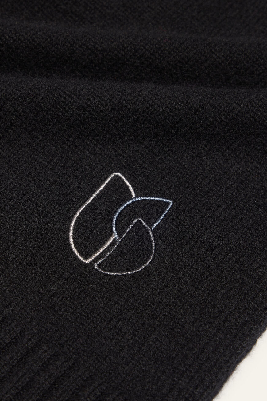 COMIE scarf