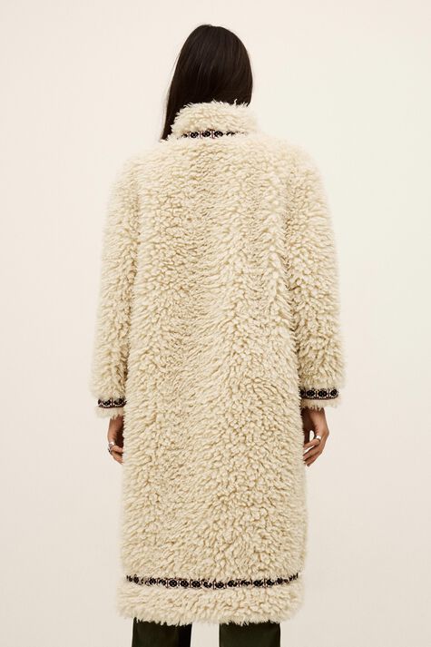 coat CAIS