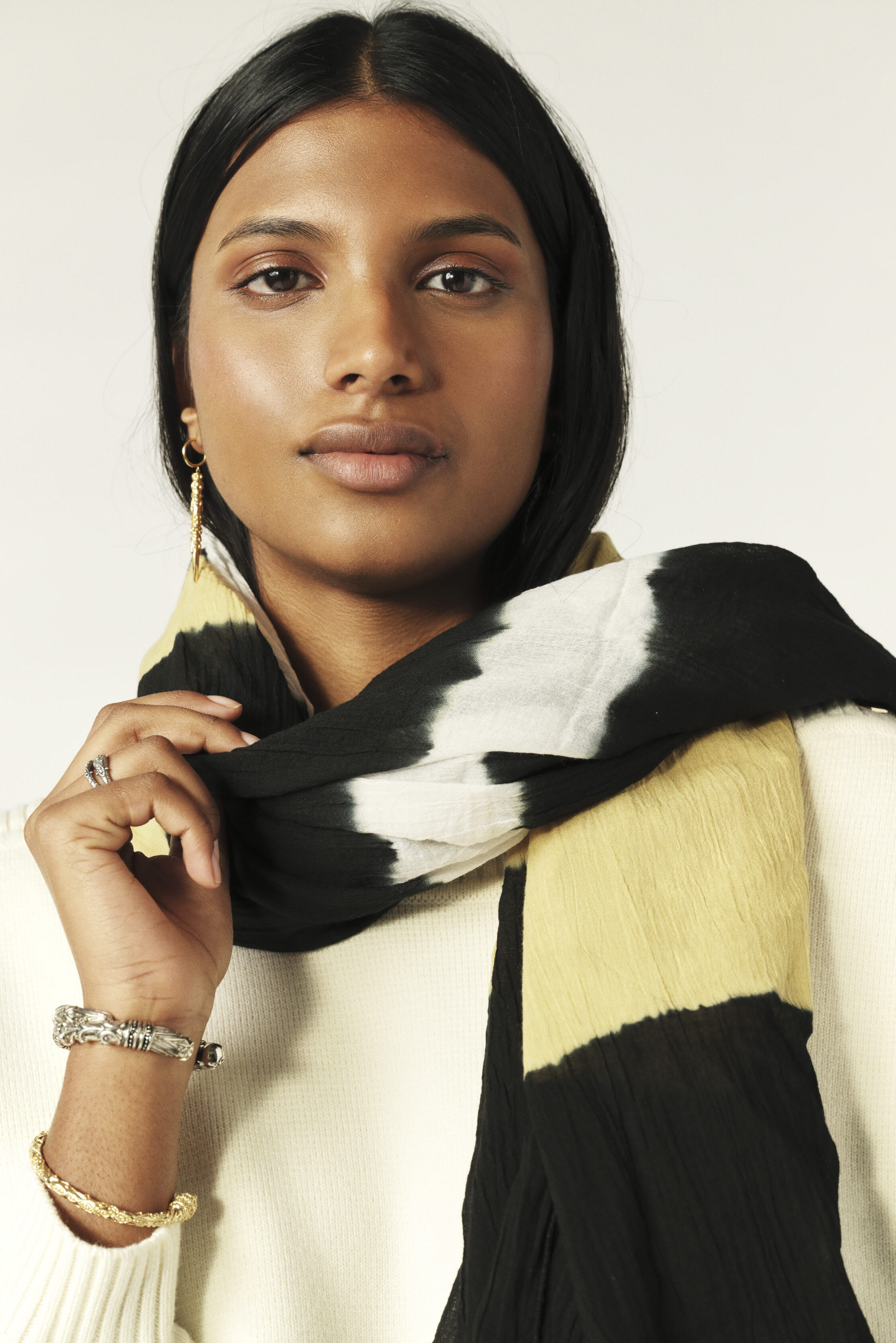thin-foulard-seville-black-ba-sh-us
