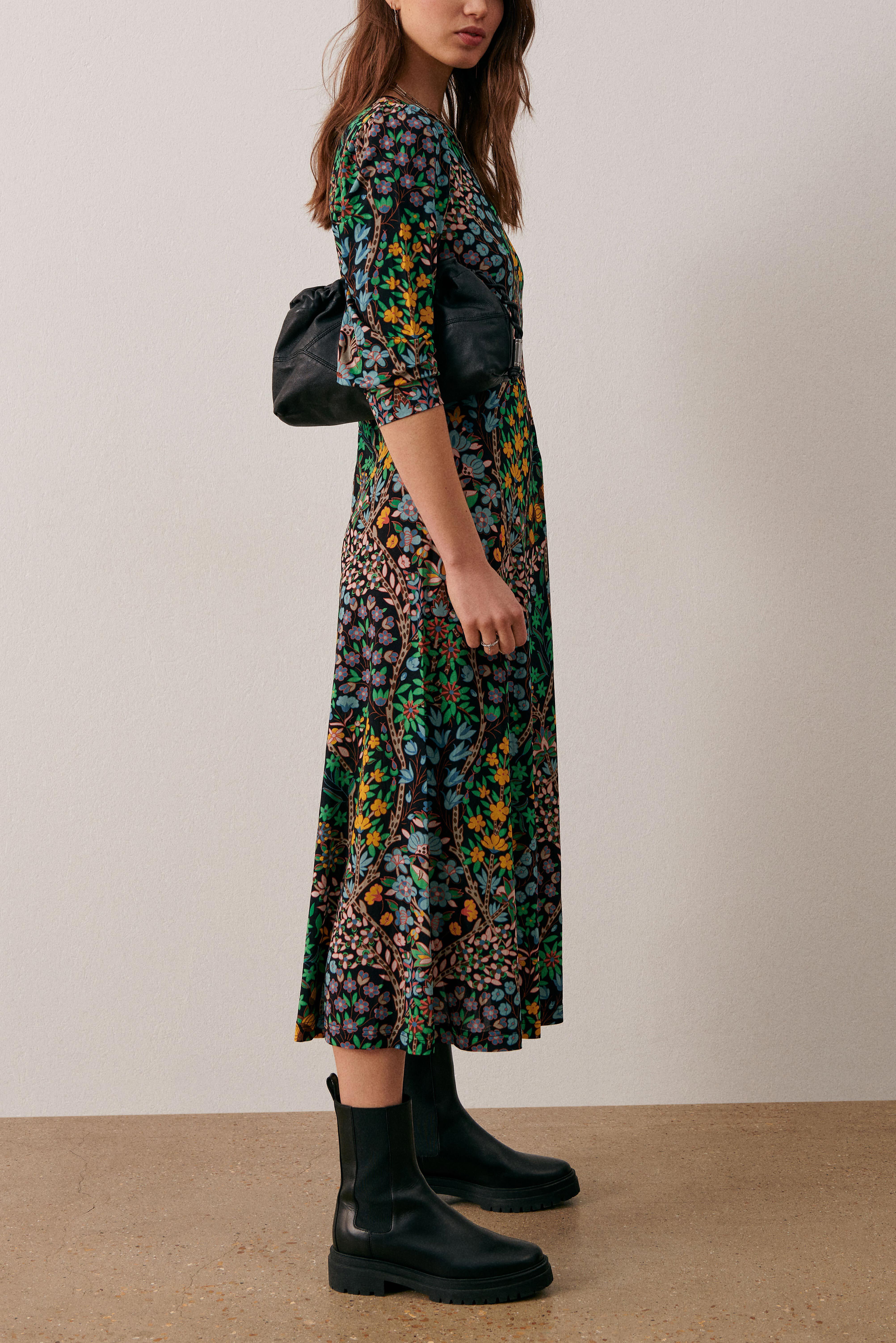 DRESS FALY