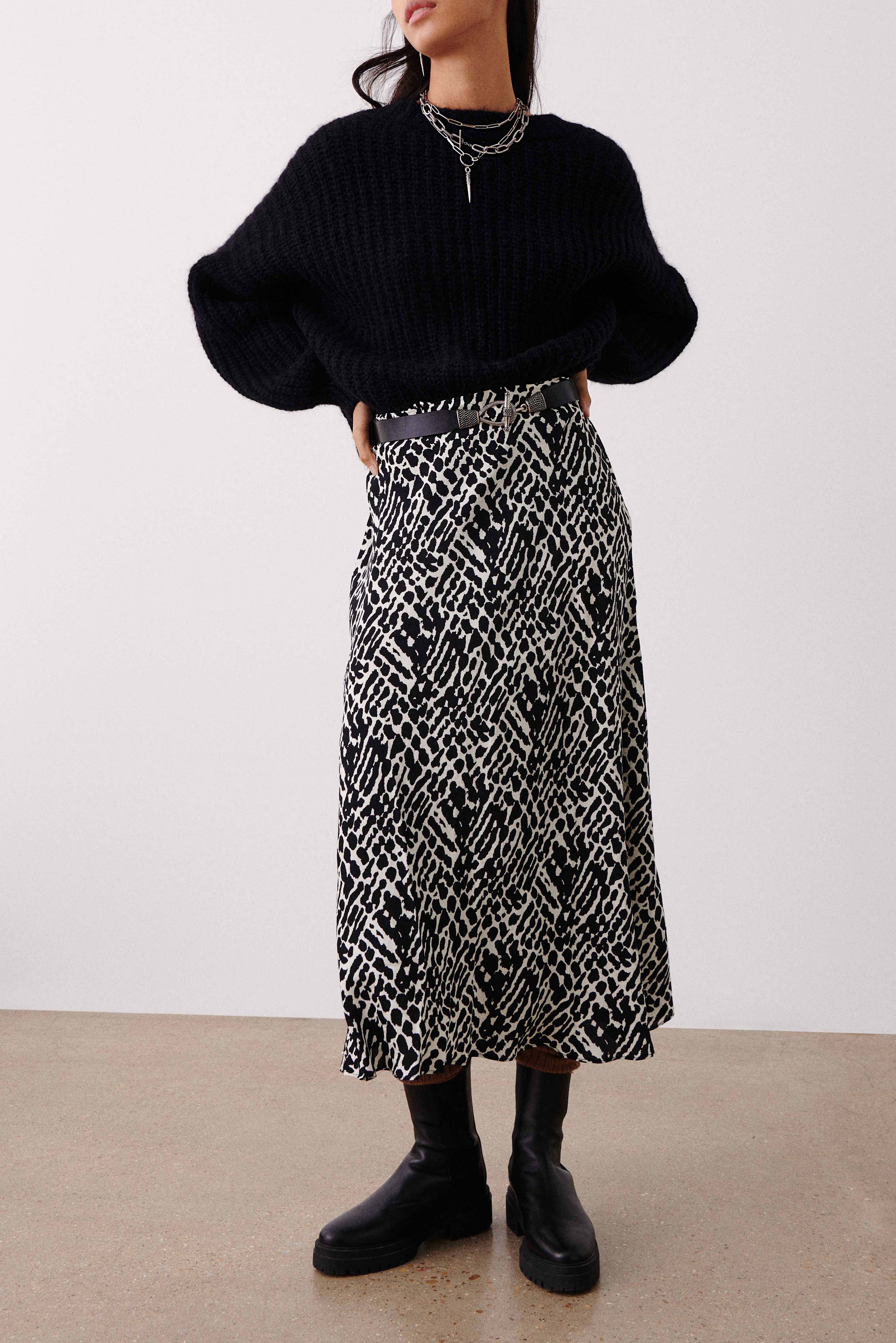 STRICKJACKE BUN