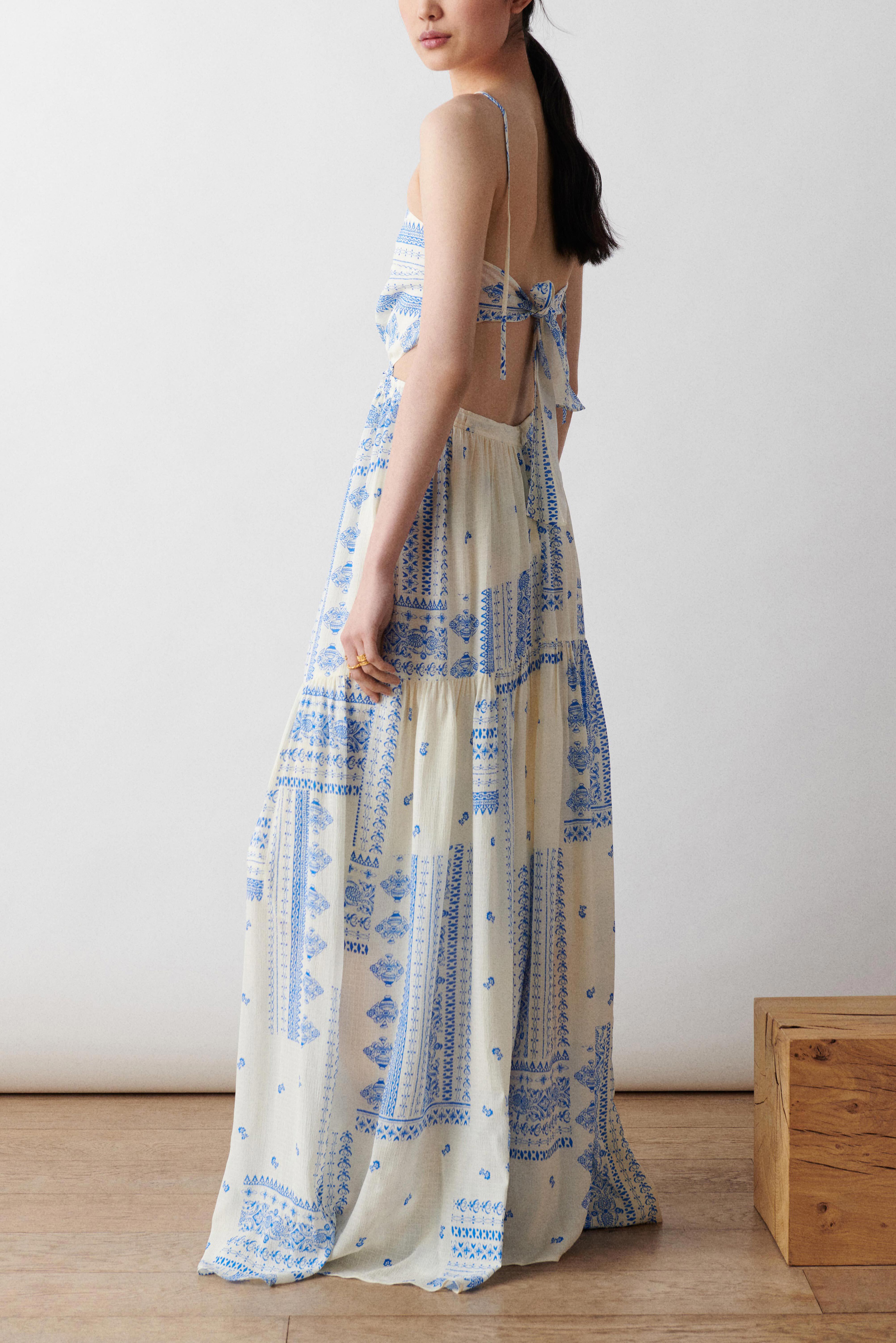 ROBE ILONA