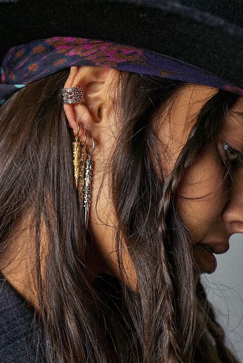 EARRING HINDI