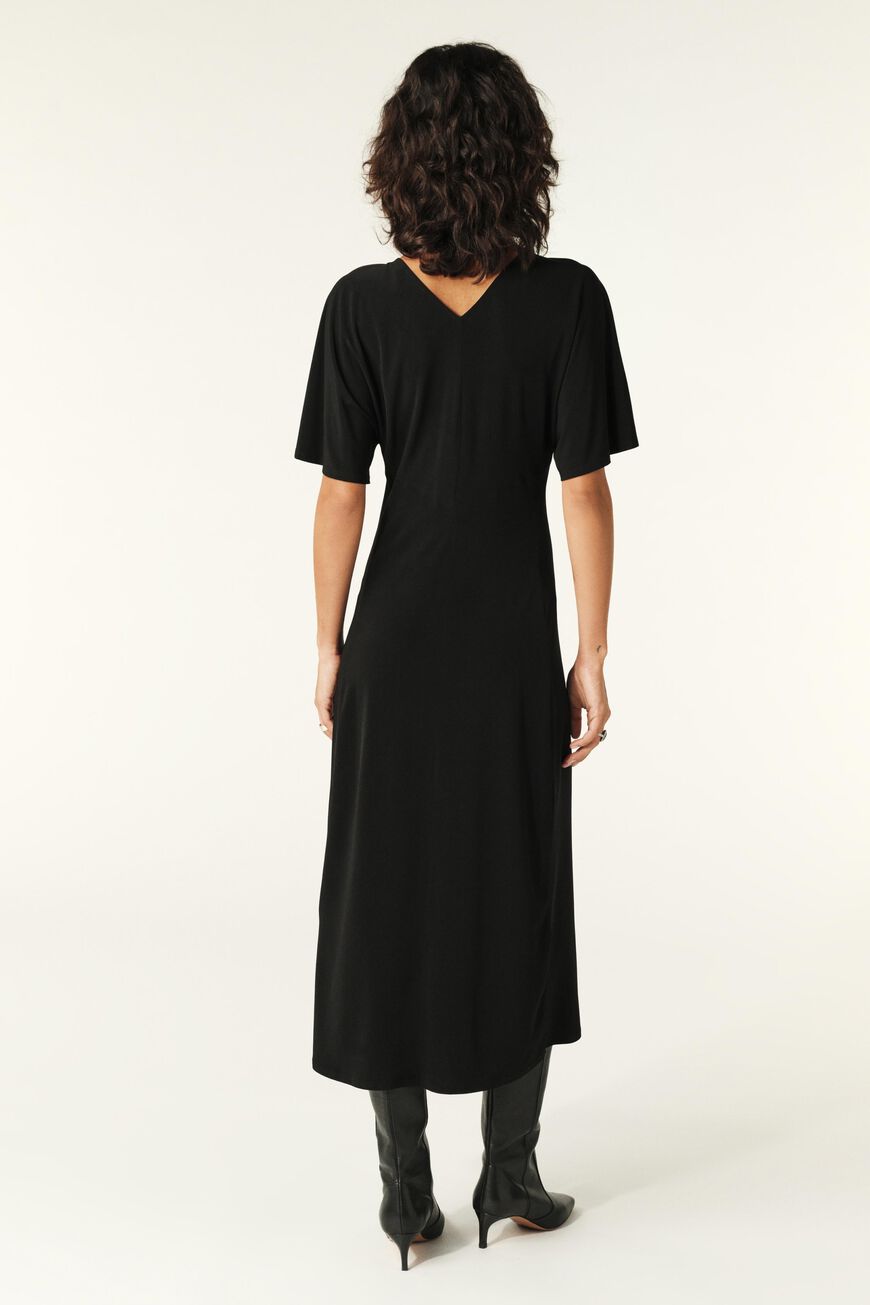 Ma jolie petite robe noire | Le Blog de Julia / Blogueuse mode grande Ma jolie petite robe noire | Le Blog de Julia / Blogueuse mode grande