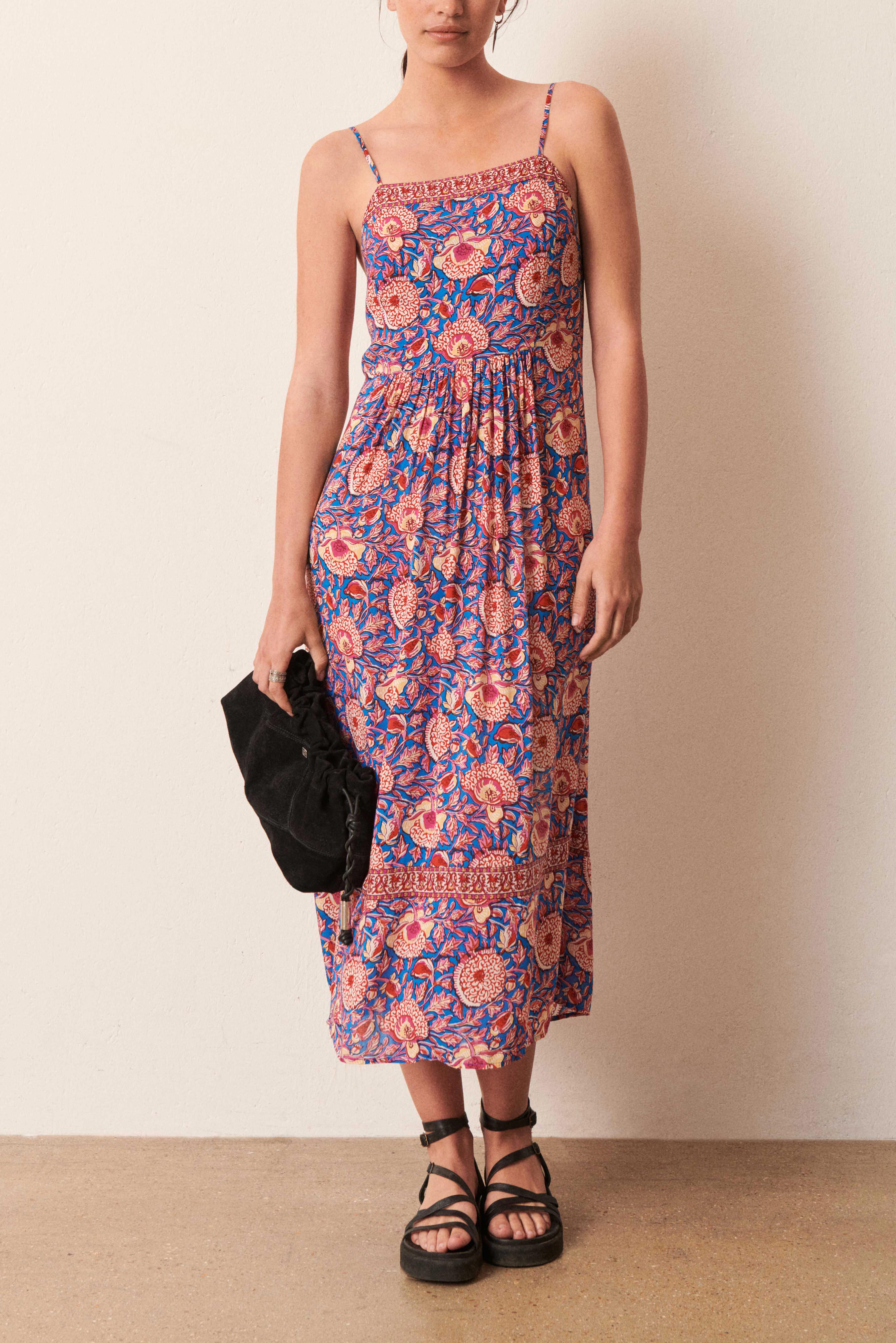 ROBE VALENTINE