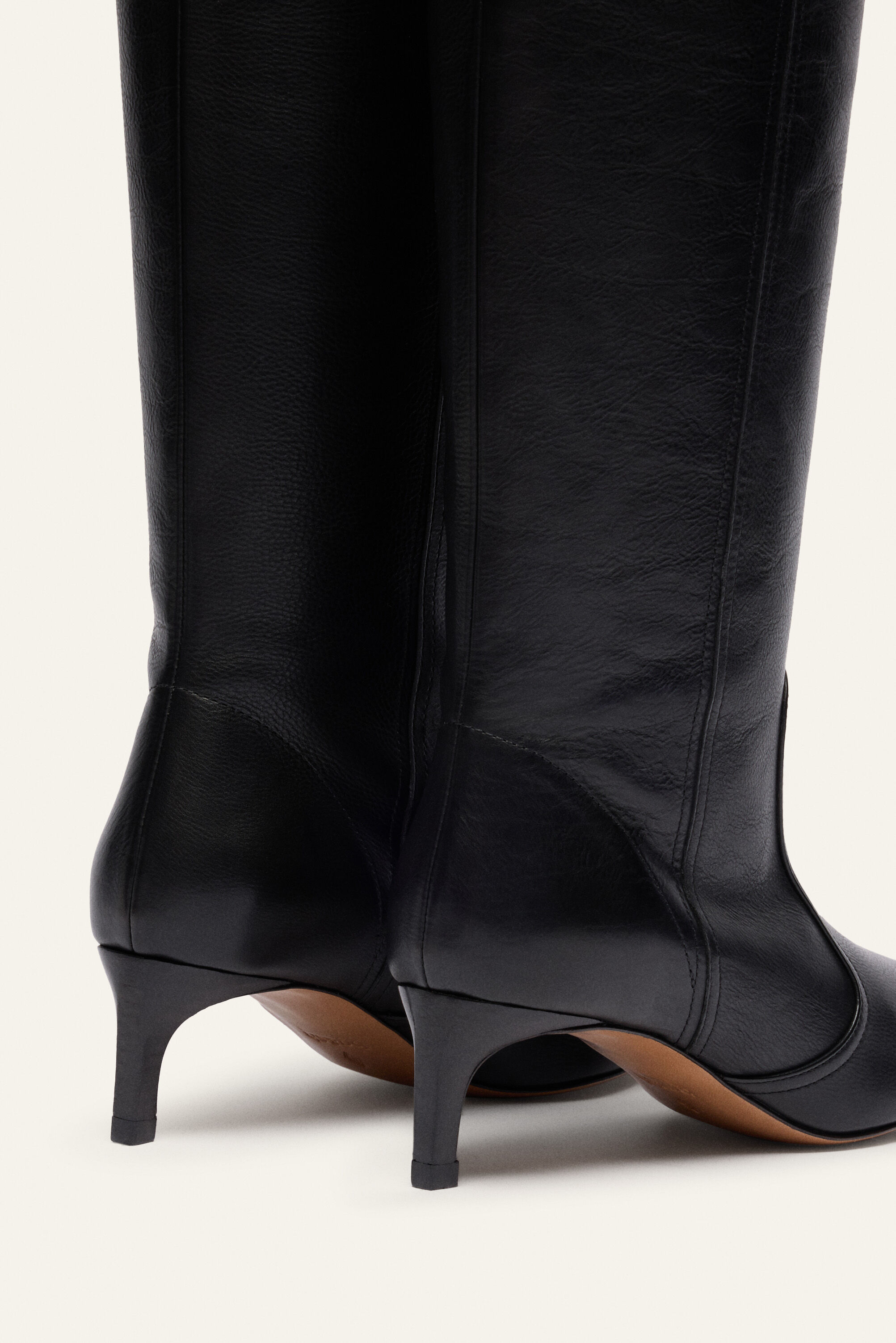 boots CAMELIA