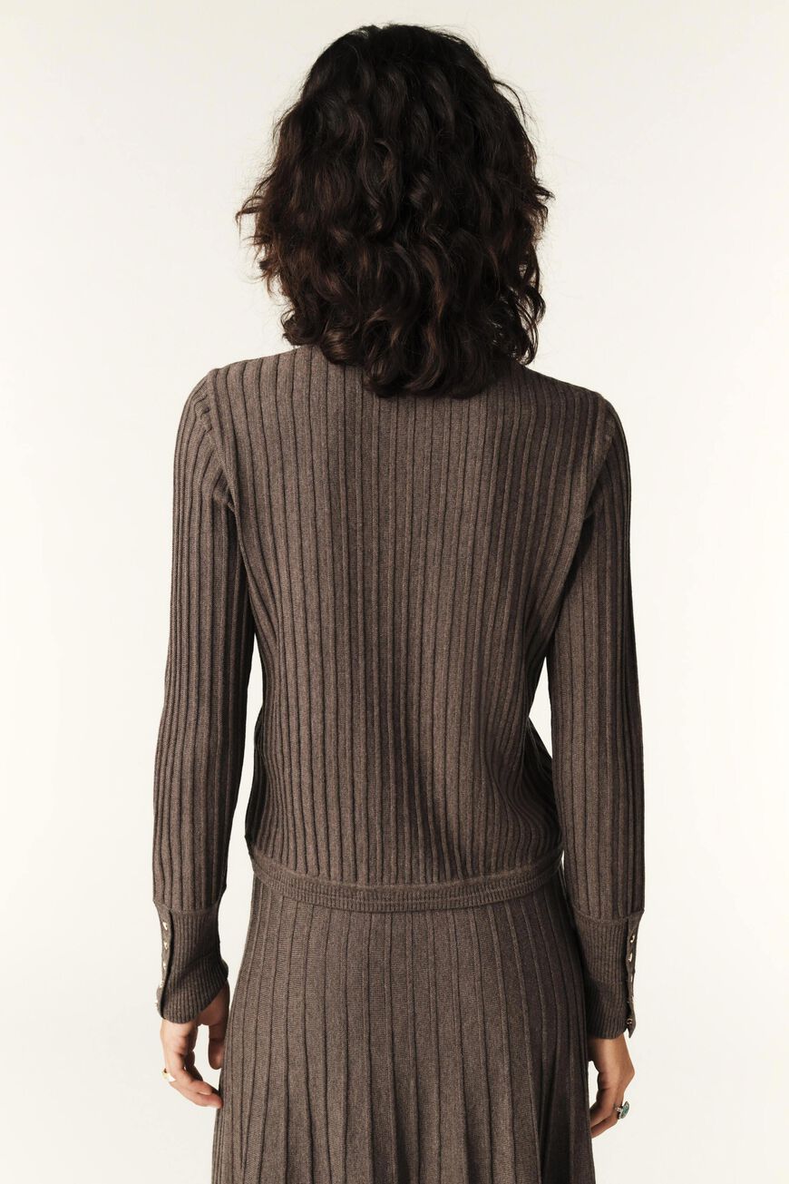 jumper JINIE