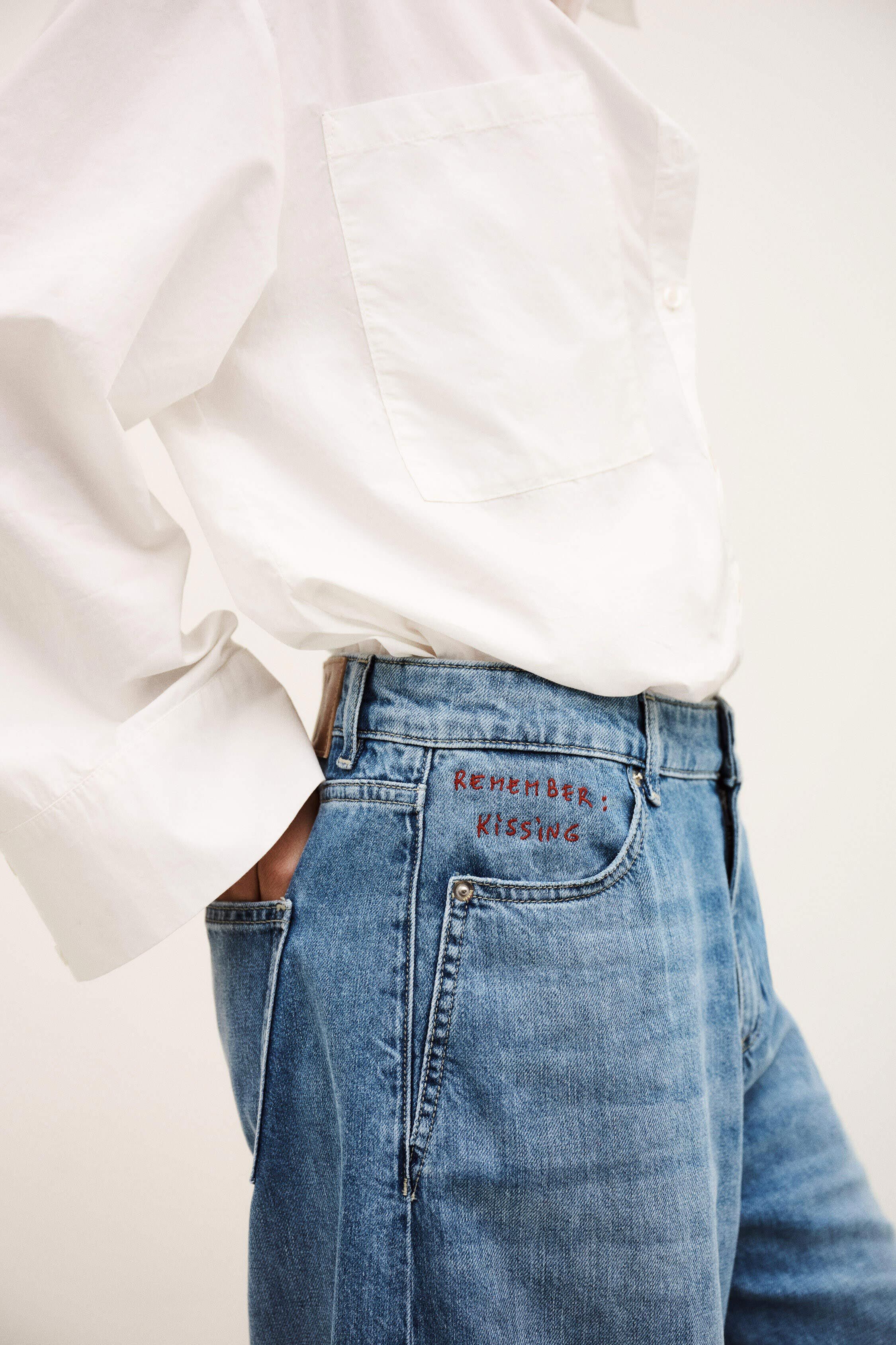 JEANS MUST