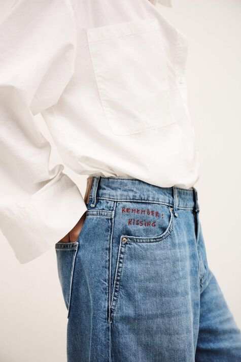 JEANS MUST