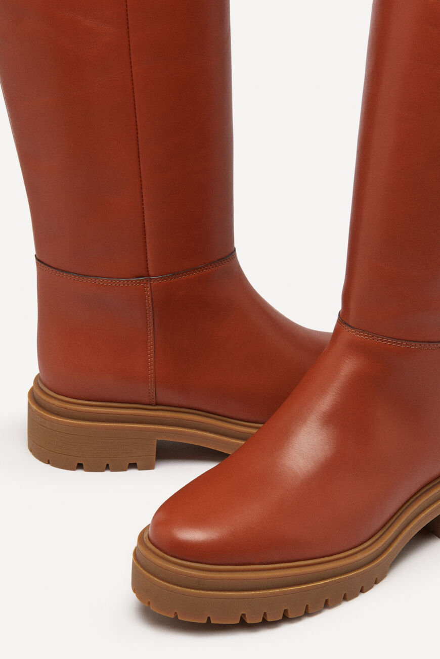 BOOTS CRAINY