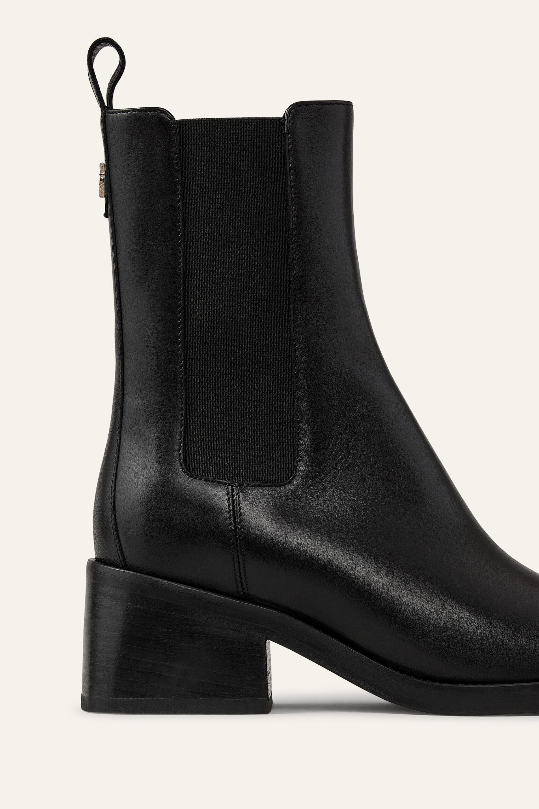 BOOTS CORELIA