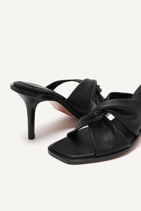 SANDALS CAPIOKA
