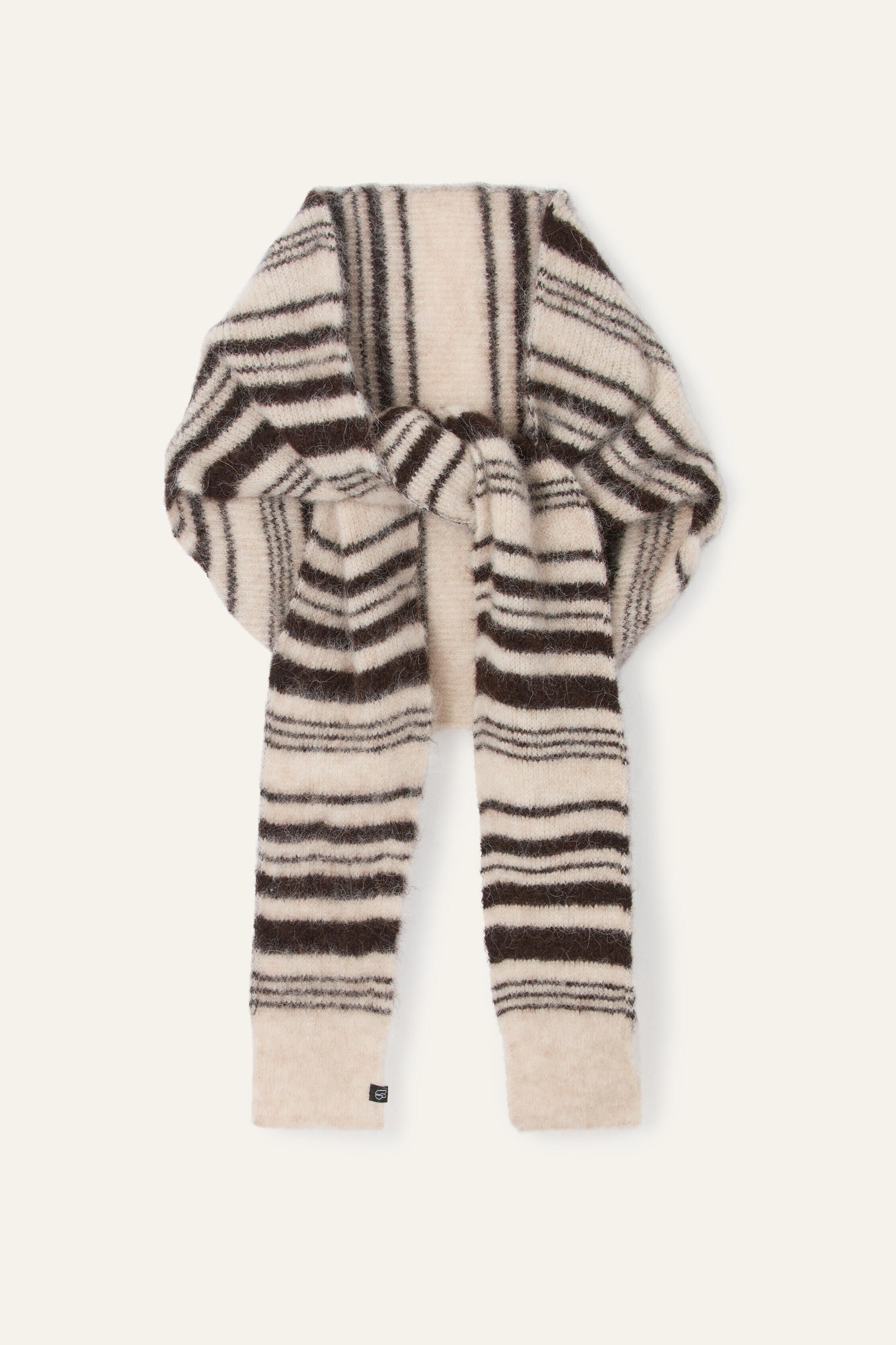 scarf SWANN