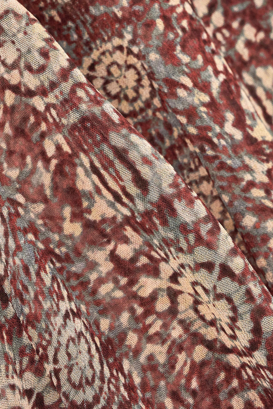 DRESS DAZZLE