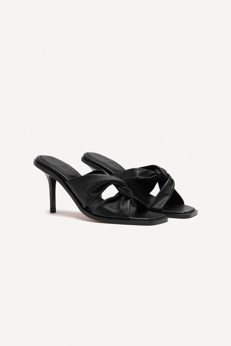 SANDALS CAPIOKA