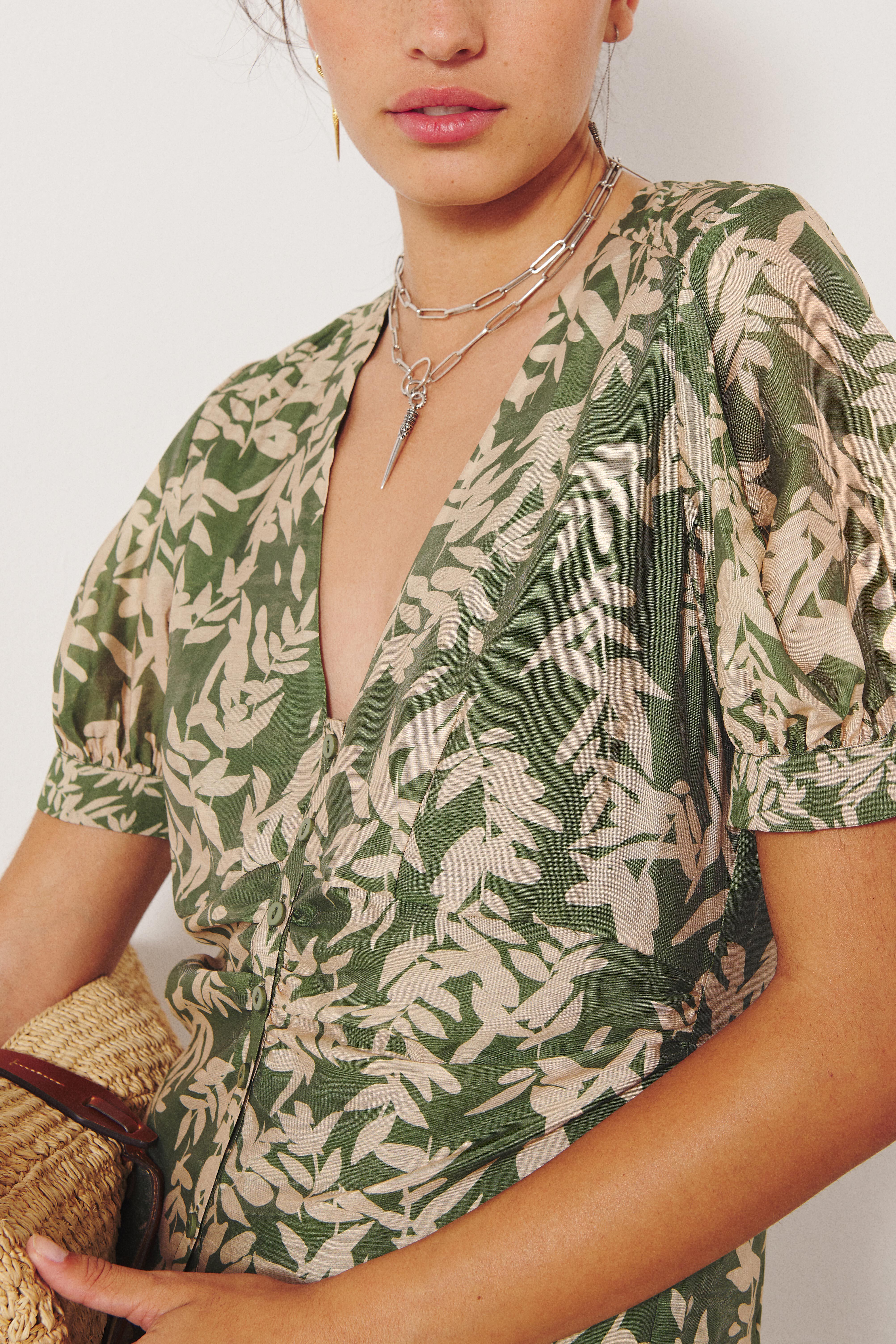 DRESS TAIS