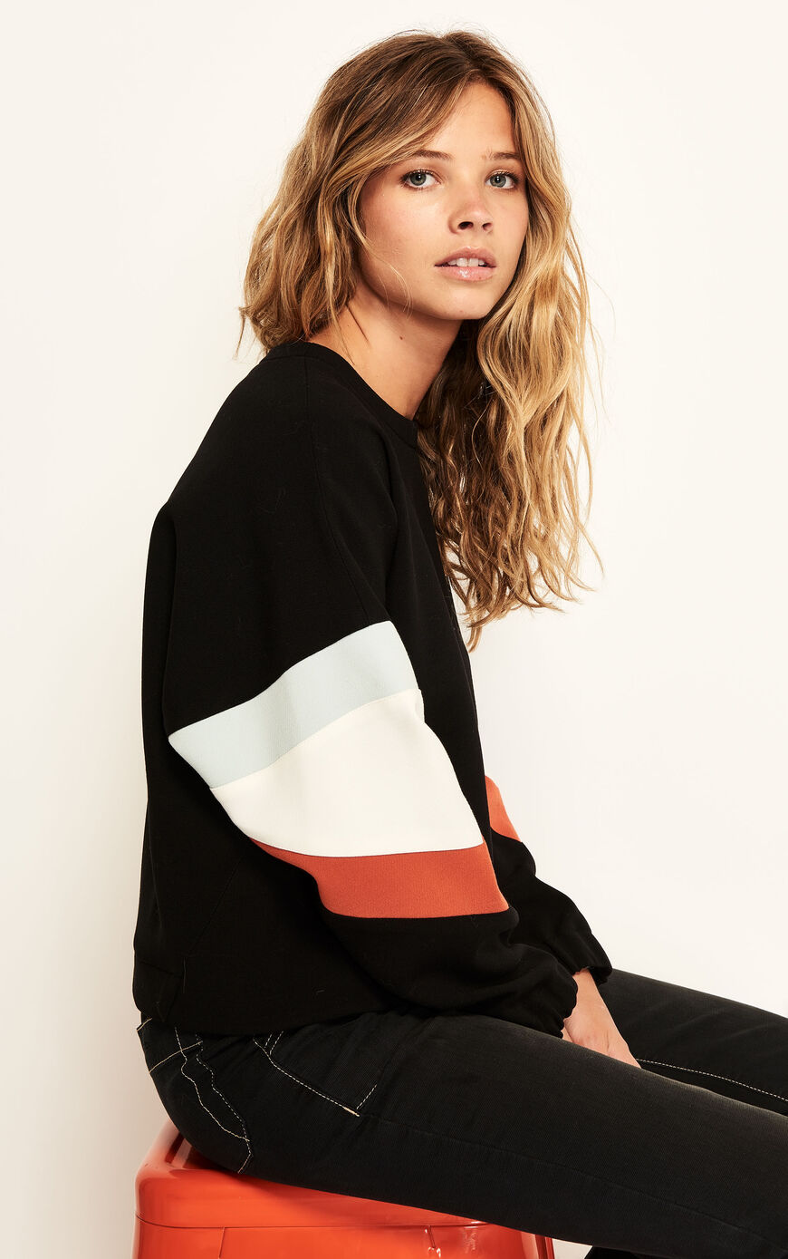 SATIS SWEATSHIRT